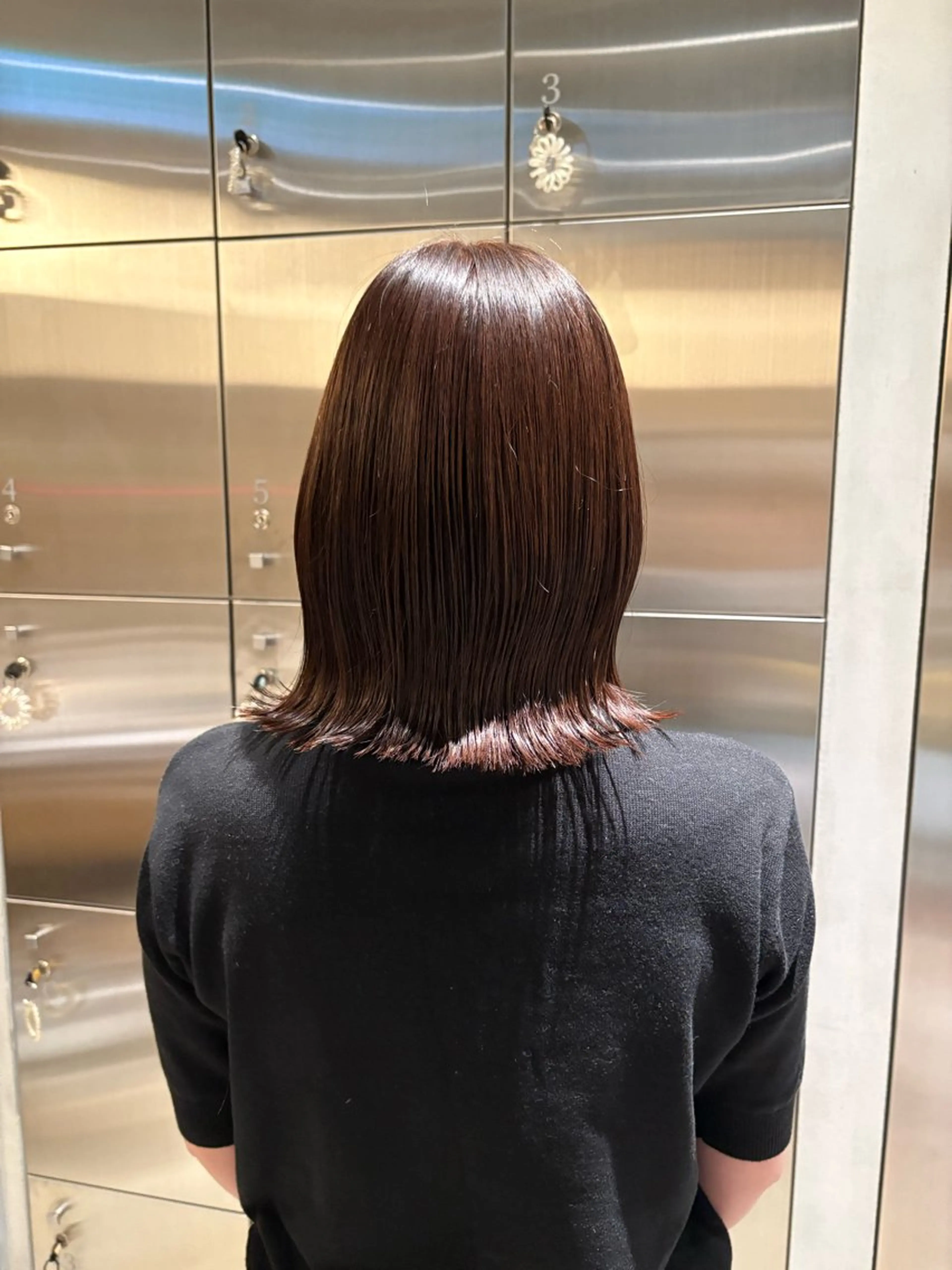 ミディアム ボブ くびれヘア 外ハネヘア 樋口 花穂のヘアスタイル