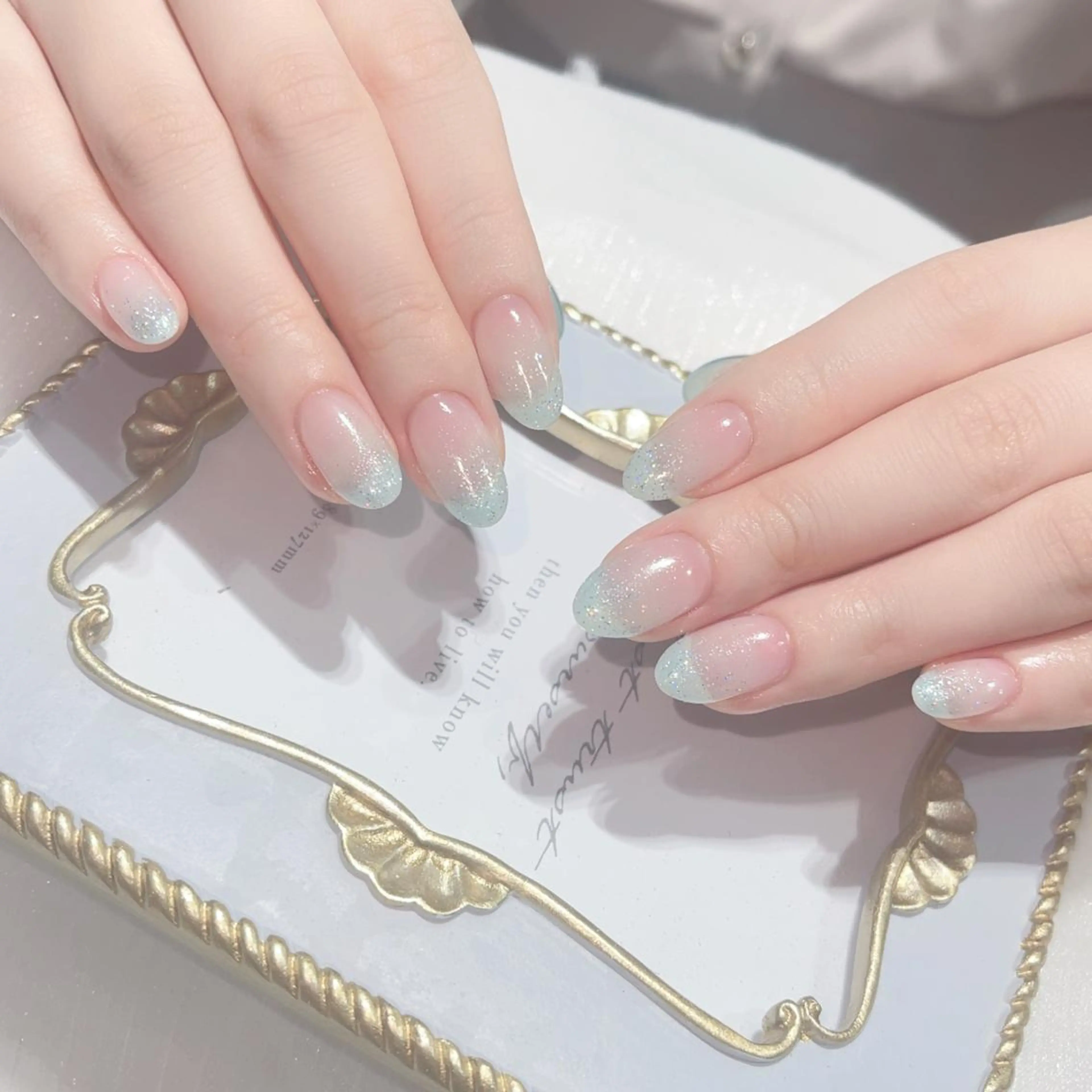 ネイル ハンドネイル Queens ciciのネイルデザイン