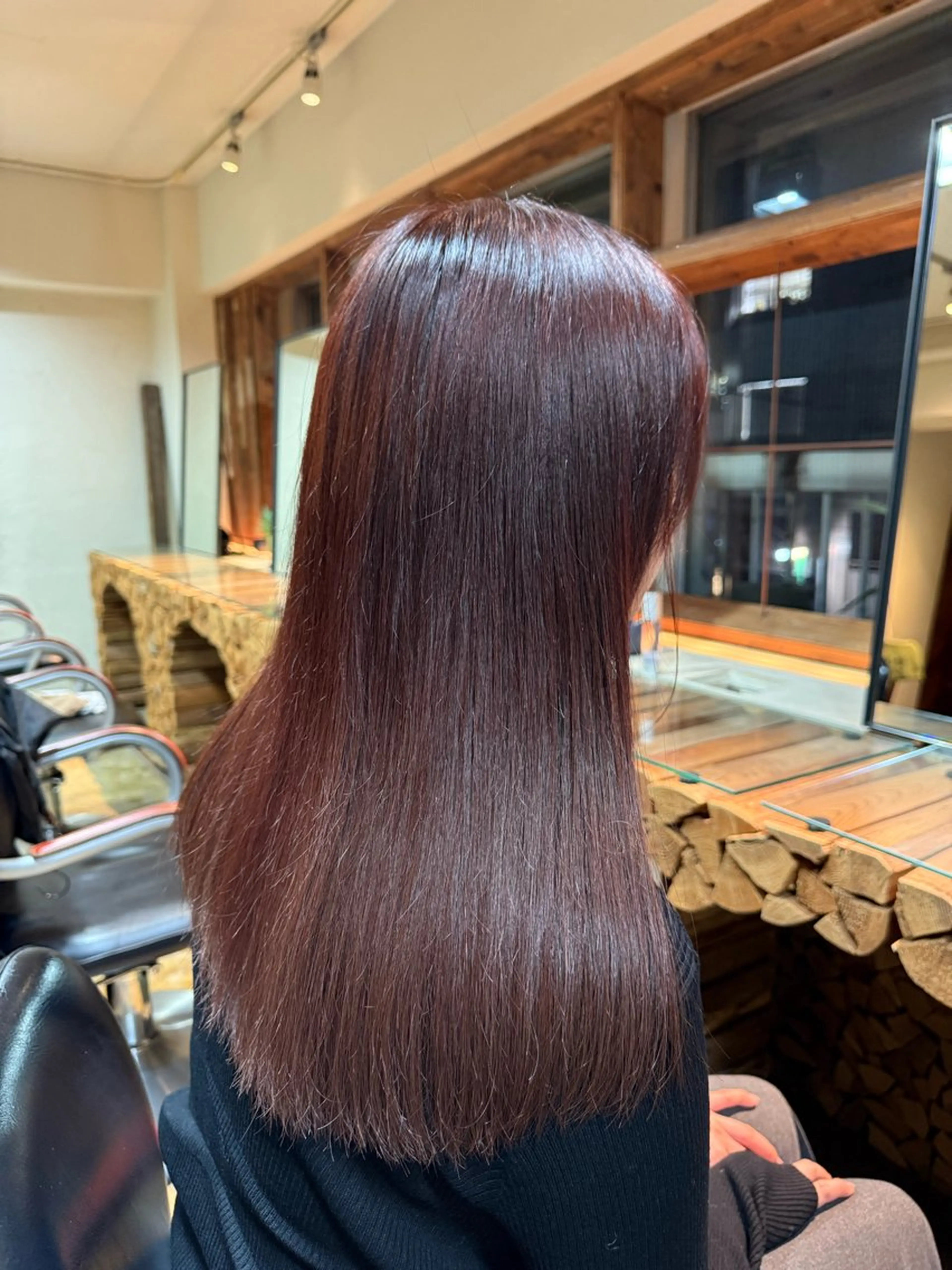 ロング カラー 須藤　優真 切りっぱなしボブのヘアスタイル