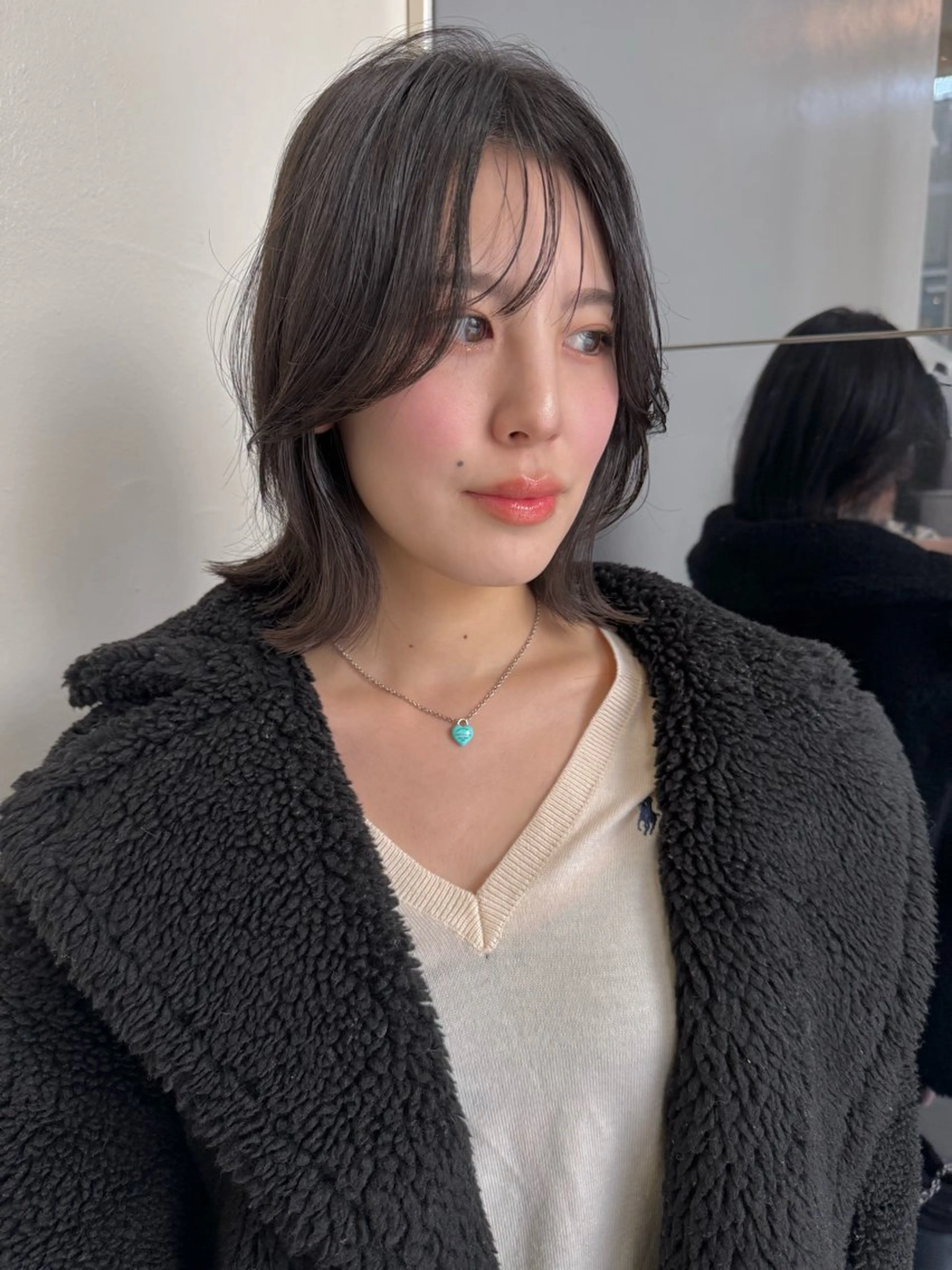 ミディアム カラー カット ヘアカラー ナチュラルに目を惹く デザイン/KOHNOのヘアスタイル