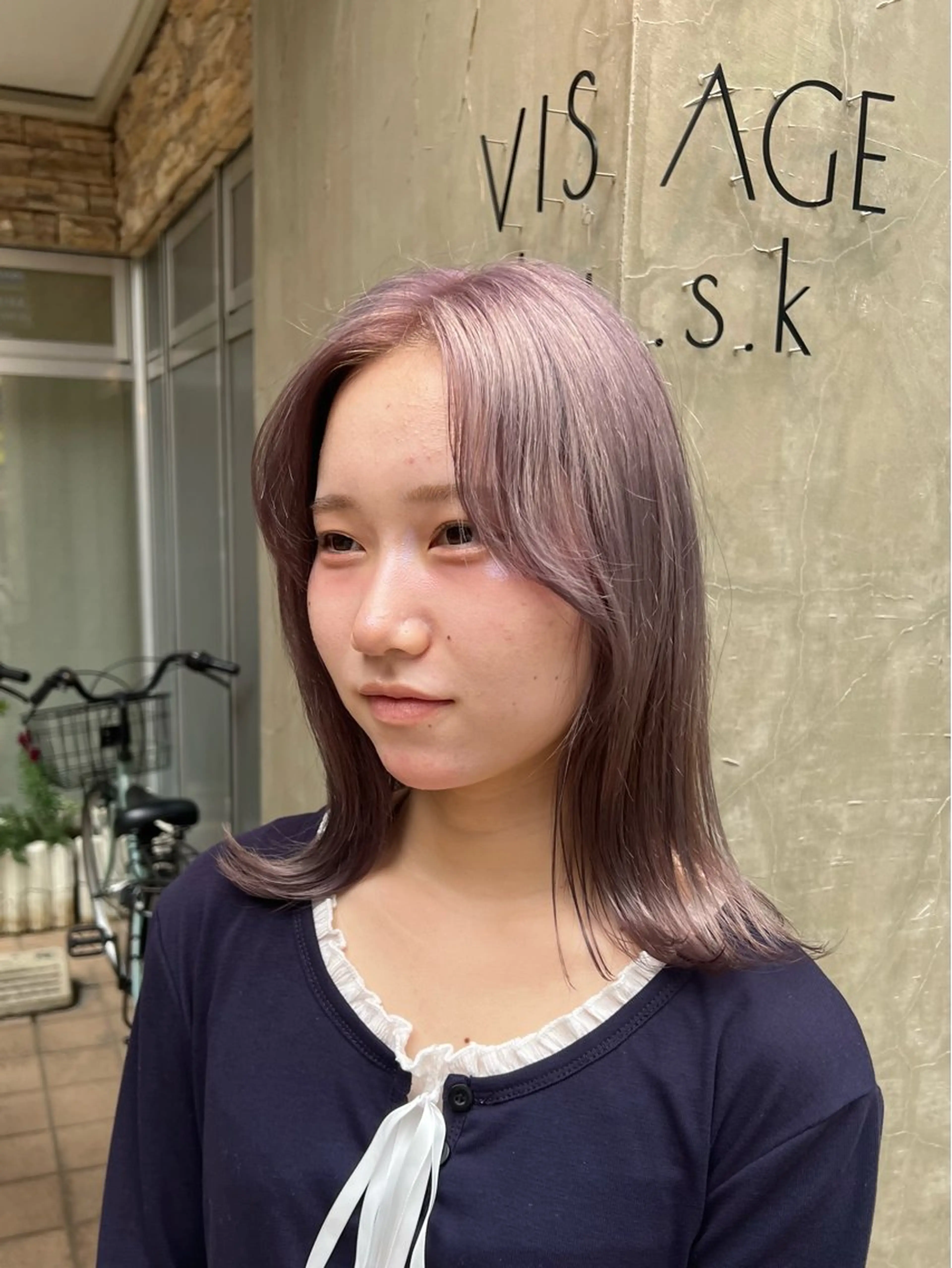 ミディアム カラー ブロンド 透明感カラー ラベンダーカラー シルバー ホワイトブロンド カット ヘアカラー トリートメント いぐちしょうた🫧 VISAGEbaskのヘアスタイル
