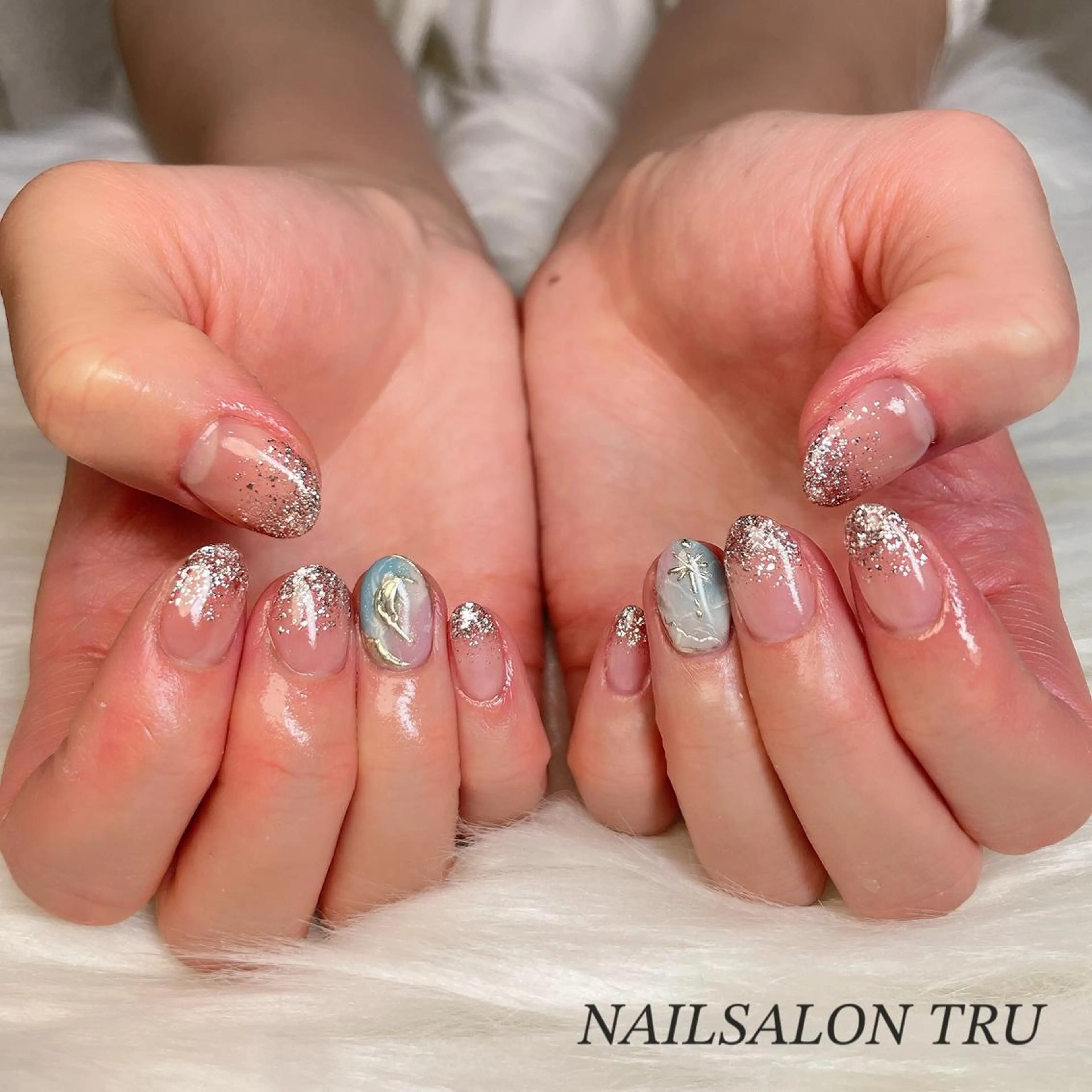 ネイル 𝐼𝑁𝑂𝑈𝐸 𝑀𝐼𝐴のネイルデザイン