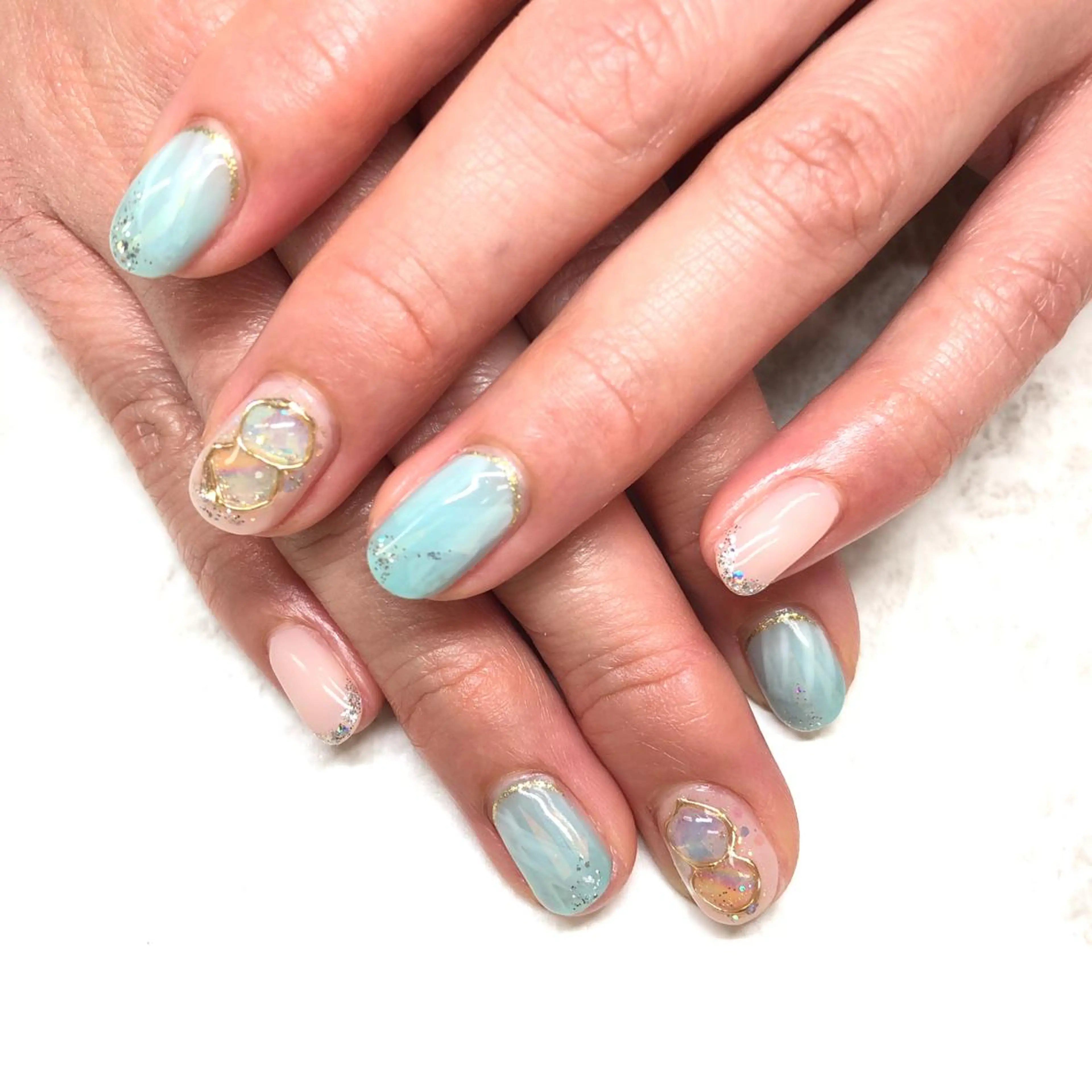 ネイル アートネイル ストーンネイル ユリシスネイル 担当近藤のネイルデザイン