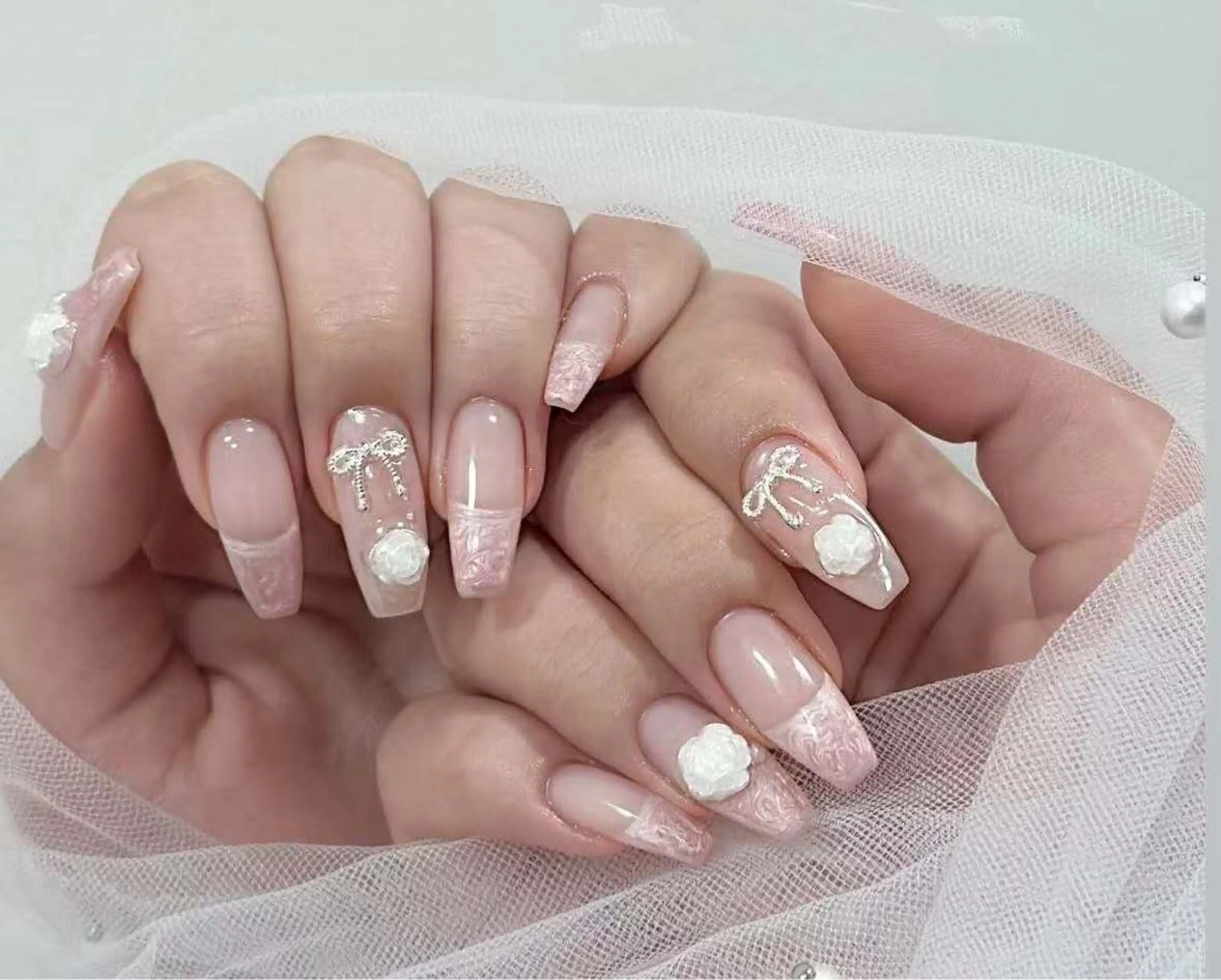 ネイル フラワーネイル フレンチネイル ジェルネイル ガラスフレンチ ハート ハンドネイル BabyYouMi nailのネイルデザイン