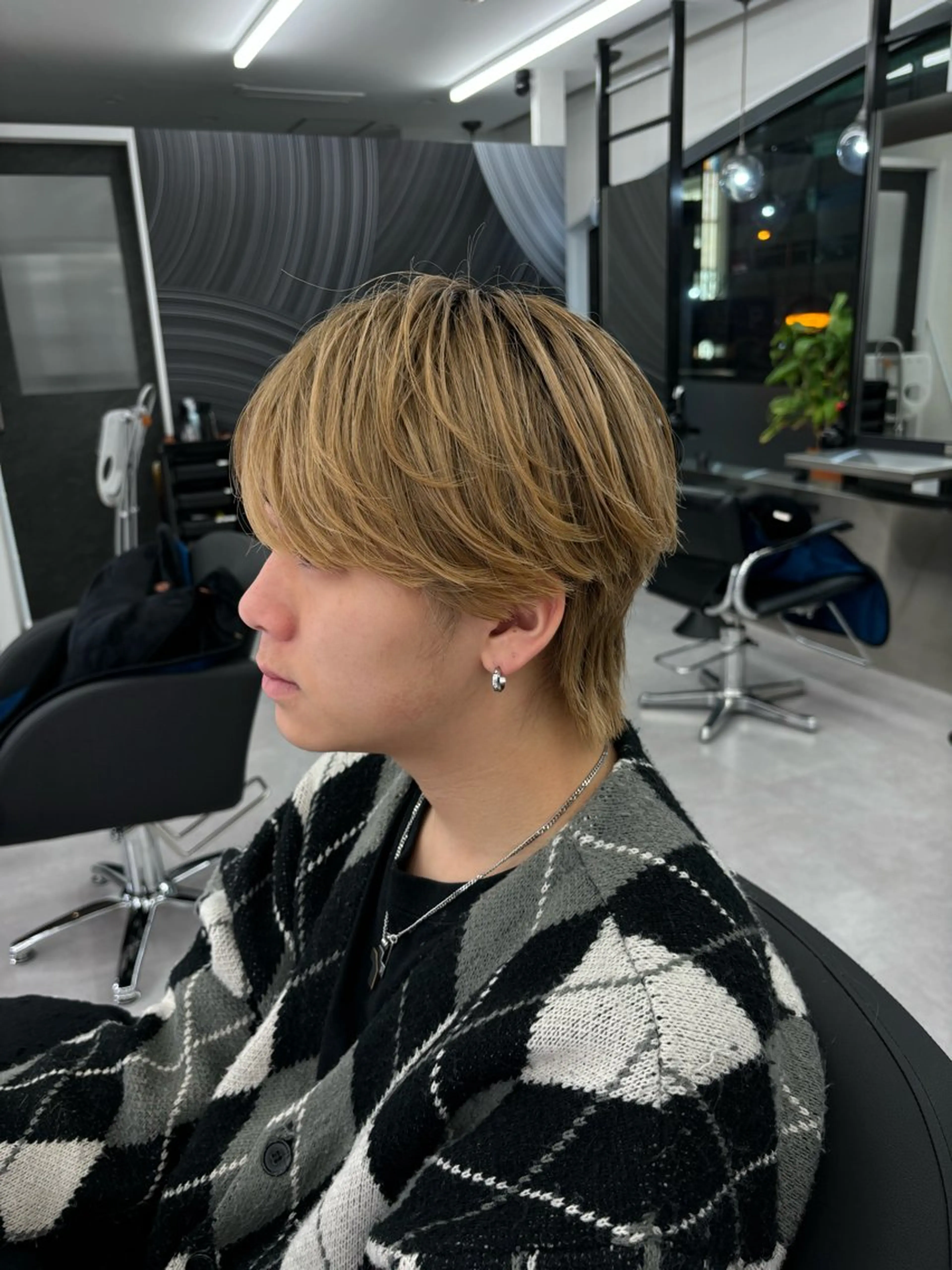 メンズ メンズ韓国風 マッシュウルフ マッシュ メンズウルフカット ウルフカット シャドウパーマ 高森蓮のヘアスタイル