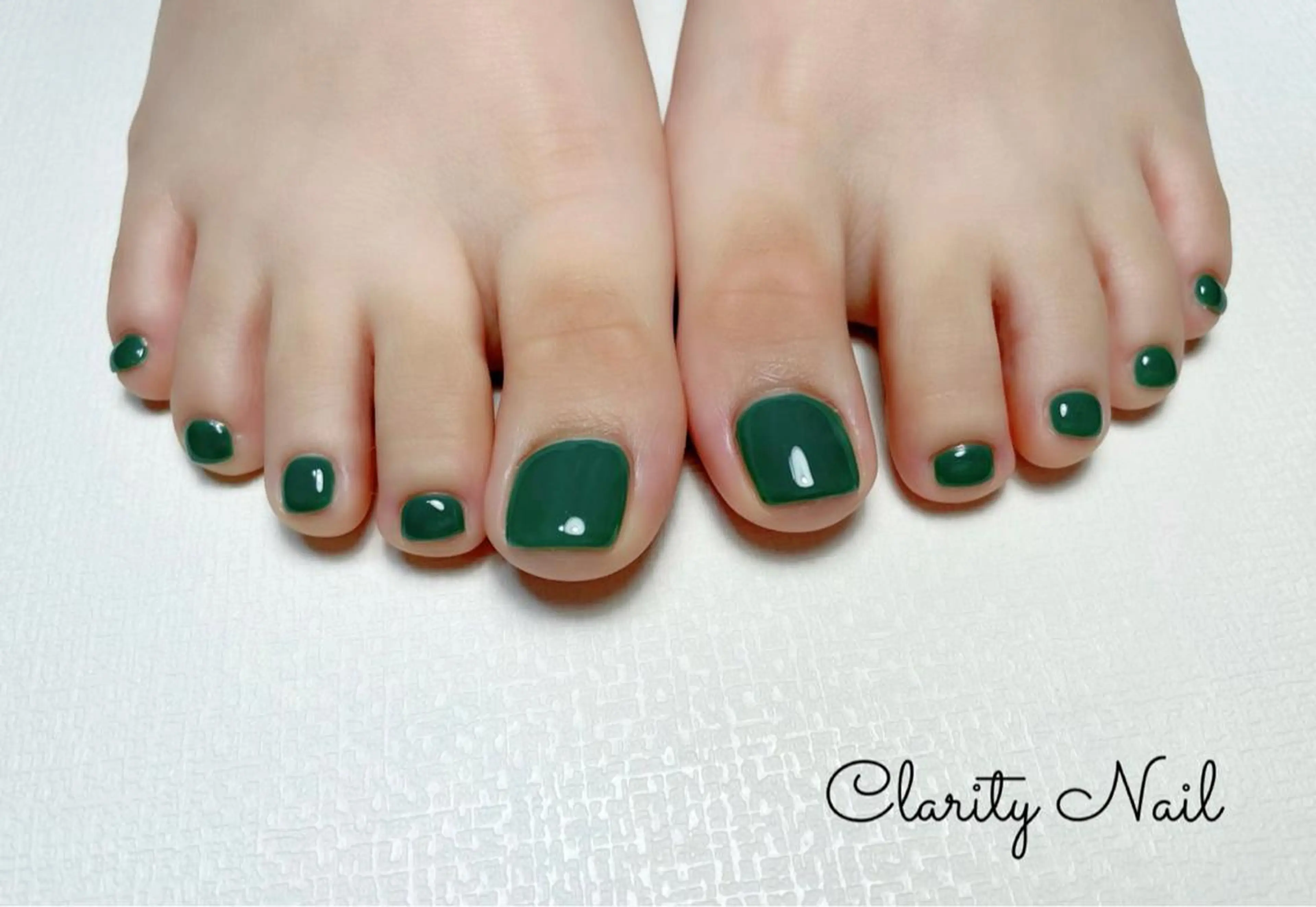 ネイル フットネイル ワンカラーネイル フットネイル Clarity Nailのネイルデザイン