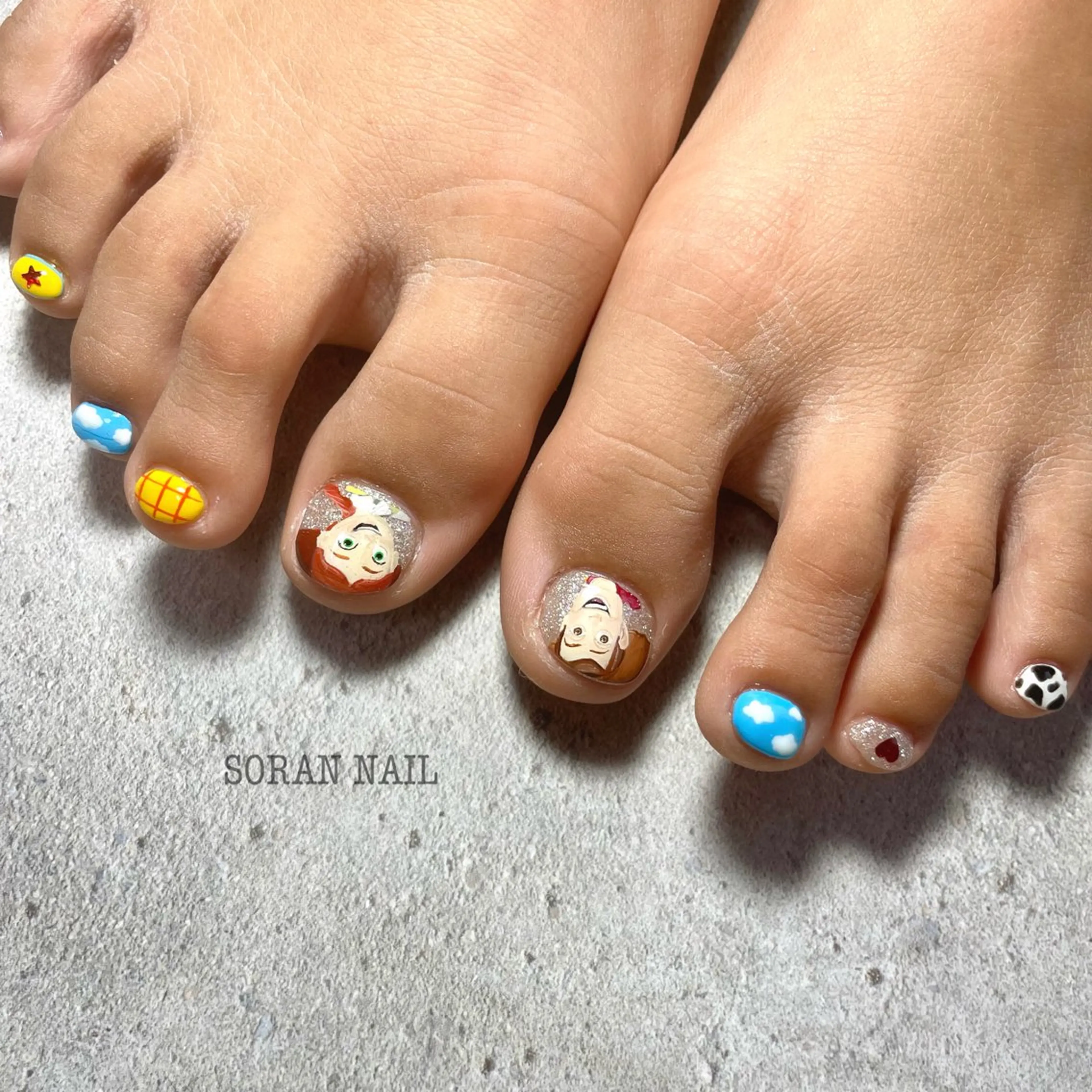 ハンドネイル フットネイル soran nailのネイルデザイン