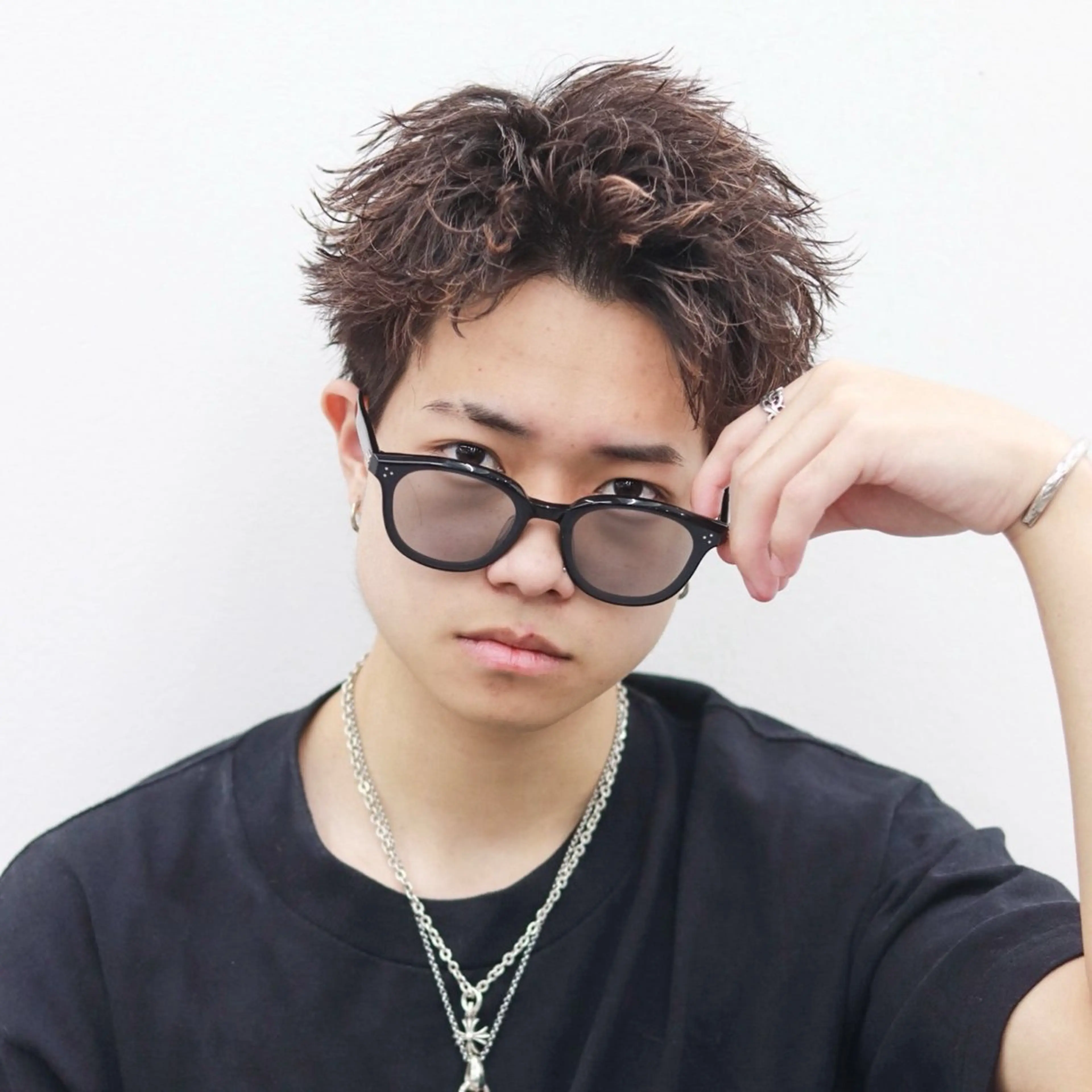 ショート カラー パーマ メンズ メンズパーマ カット パーマ 🔥メンズ極🔥韓国 シャドウ/波巻き柿崎のヘアスタイル