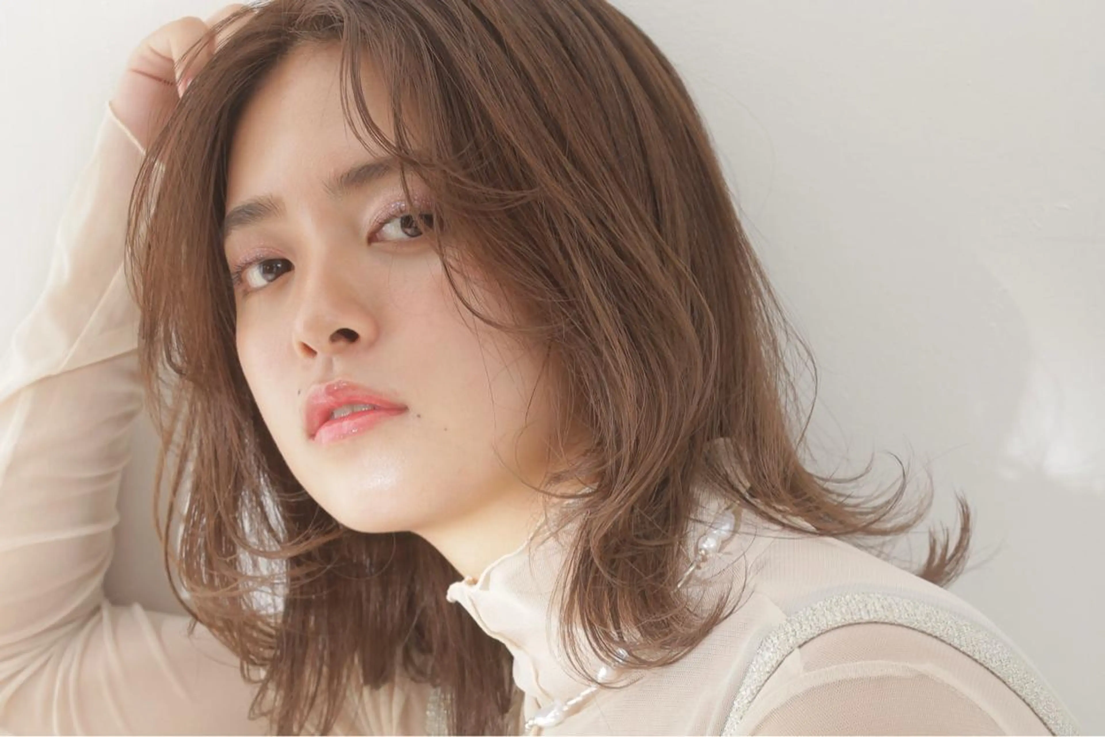 ミディアム カラー アディクシーカラー ブリーチ 透明感カラー ダブルカラー イヤリングカラー カット ヘアカラー トリートメント ブリーチなしカラー 🌿‬脇黒丸 彩のヘアスタイル