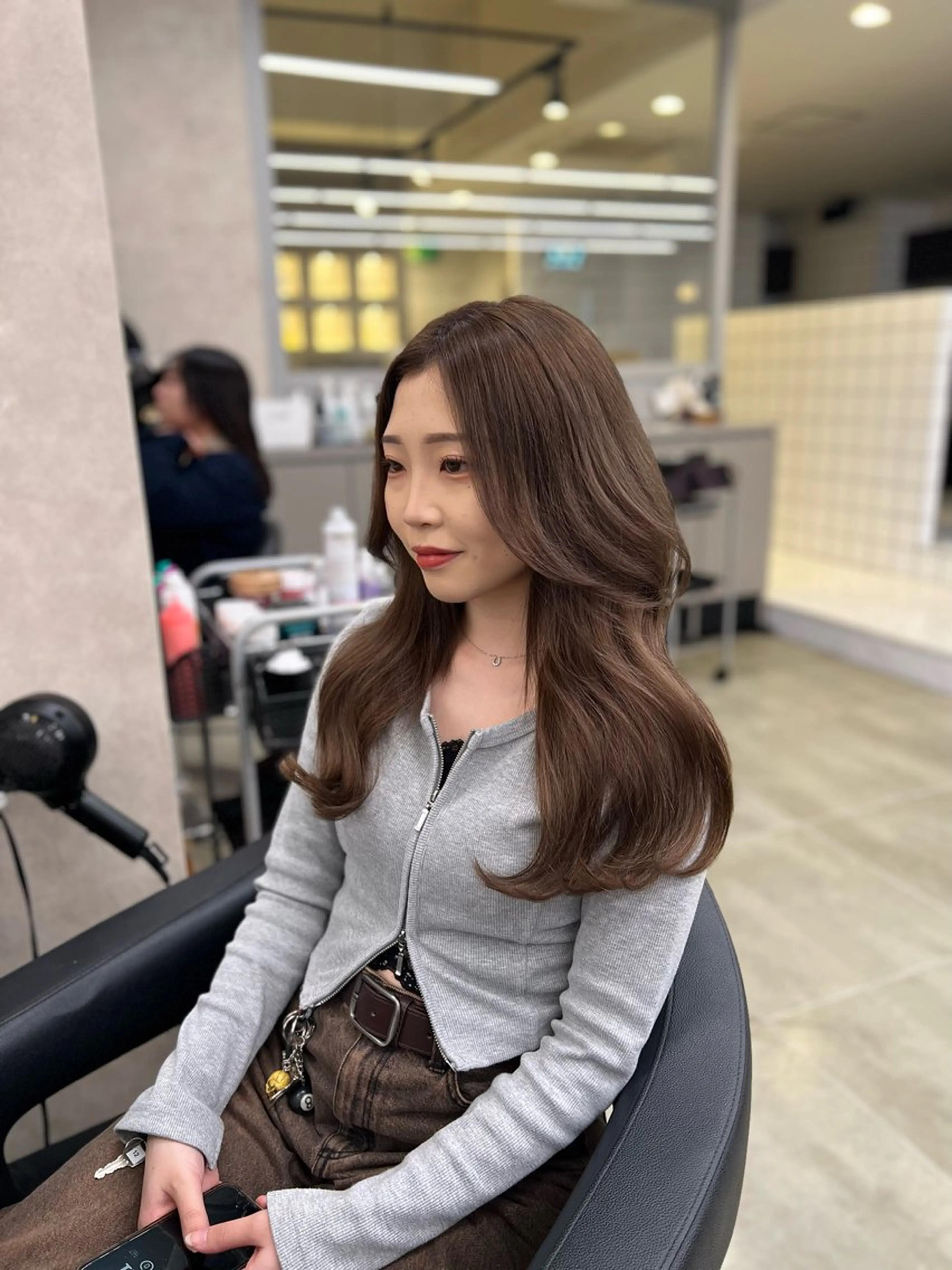 ロング カラー ヘアアレンジ カット ヘアカラー トリートメント ヘッドスパ ヘアセット 透明感×韓流ハイ トーン🫧RYUTAのヘアスタイル