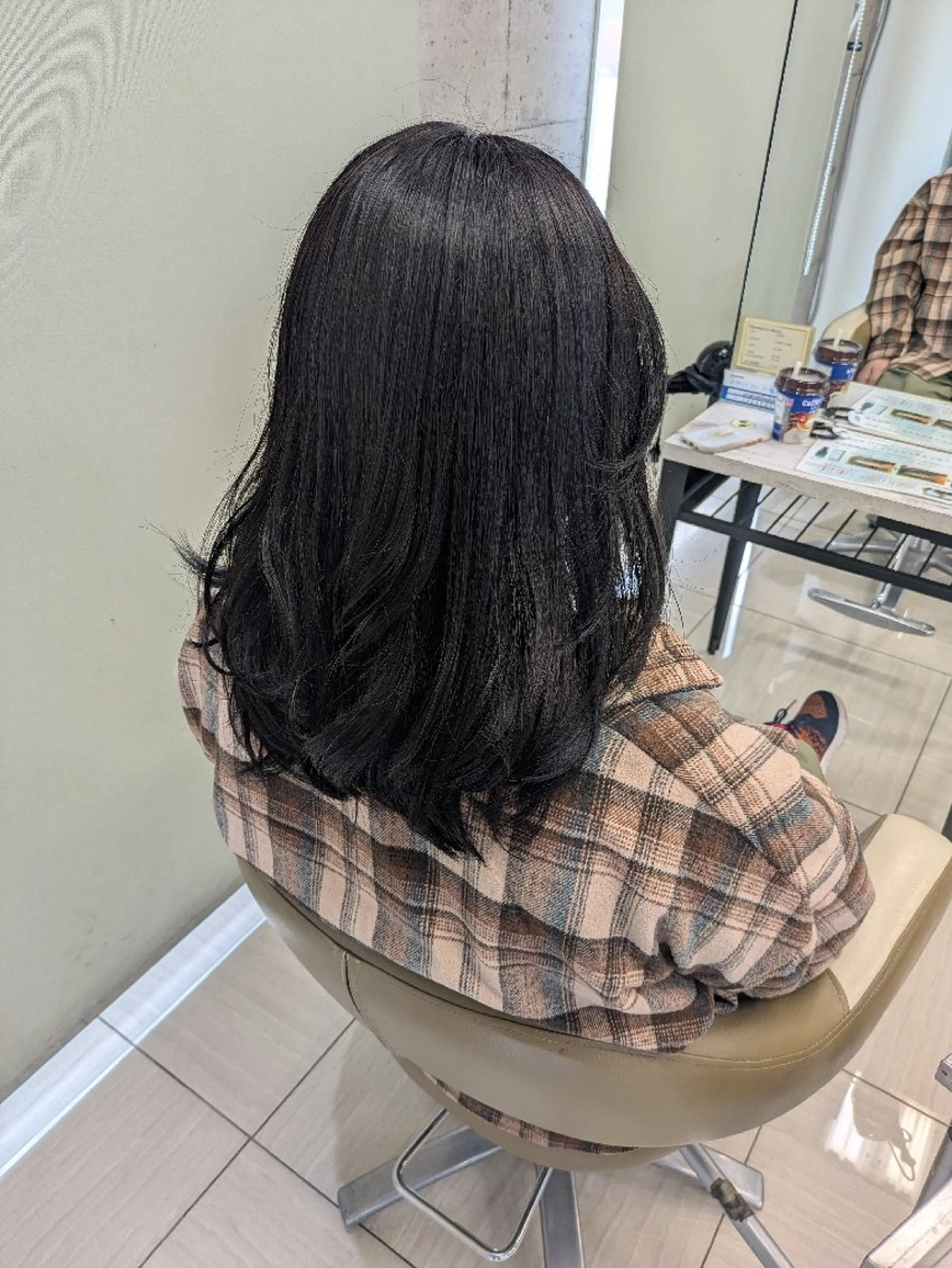 ミディアム 小林 凜のヘアスタイル