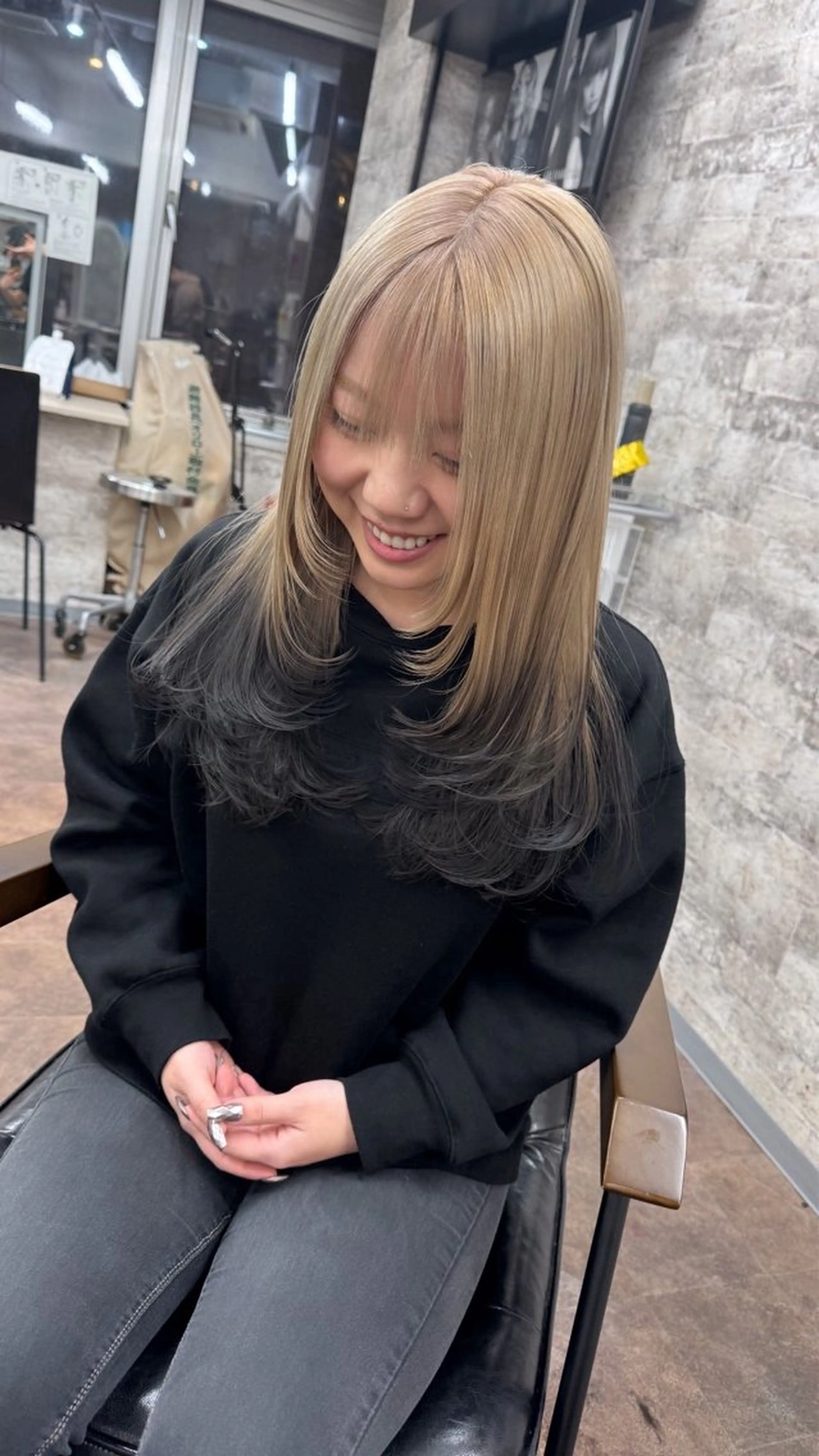 ロング ヘアカラー ⚡️ エマ🥑のヘアスタイル