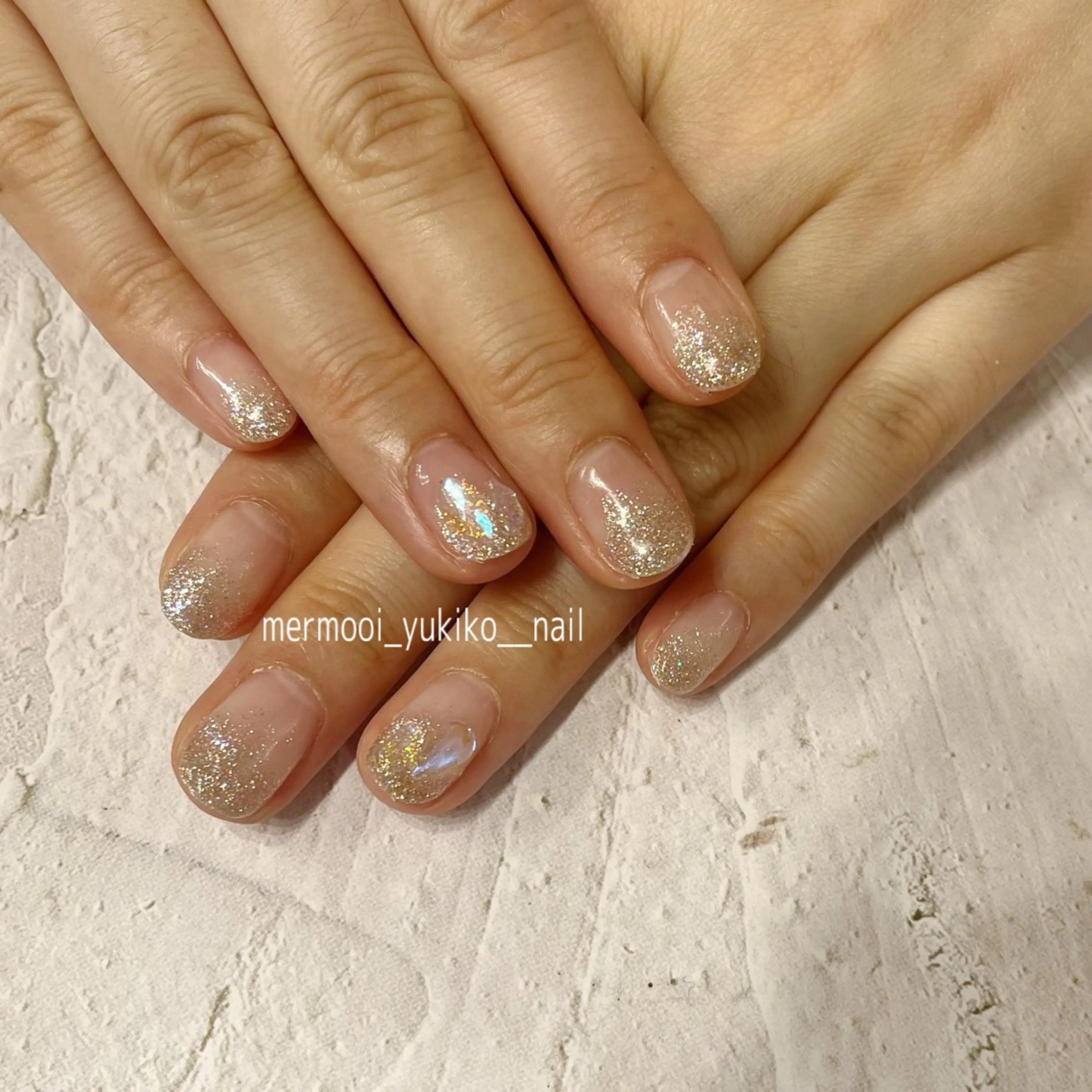 ネイル アートネイル オーロラネイル ブラウン ジェルネイル キラキラネイル ハンドネイル mermooi所属・melumooi nailのネイルデザイン