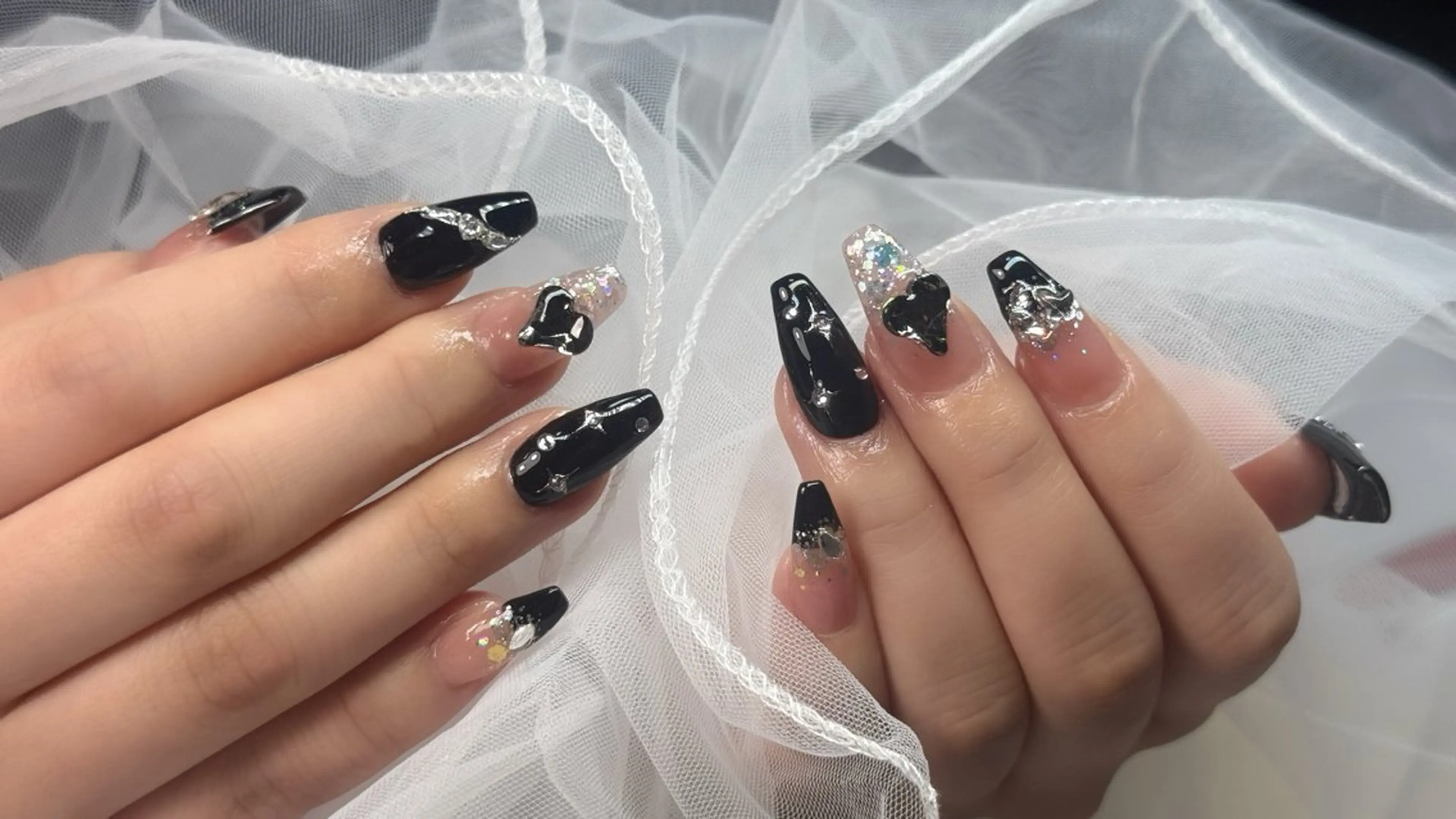 ネイル オーロラネイル ブルー チークネイル フットネイル フレンチネイル HANA.NAILS所属・HANA.NAILS 自宅サロンのネイルデザイン