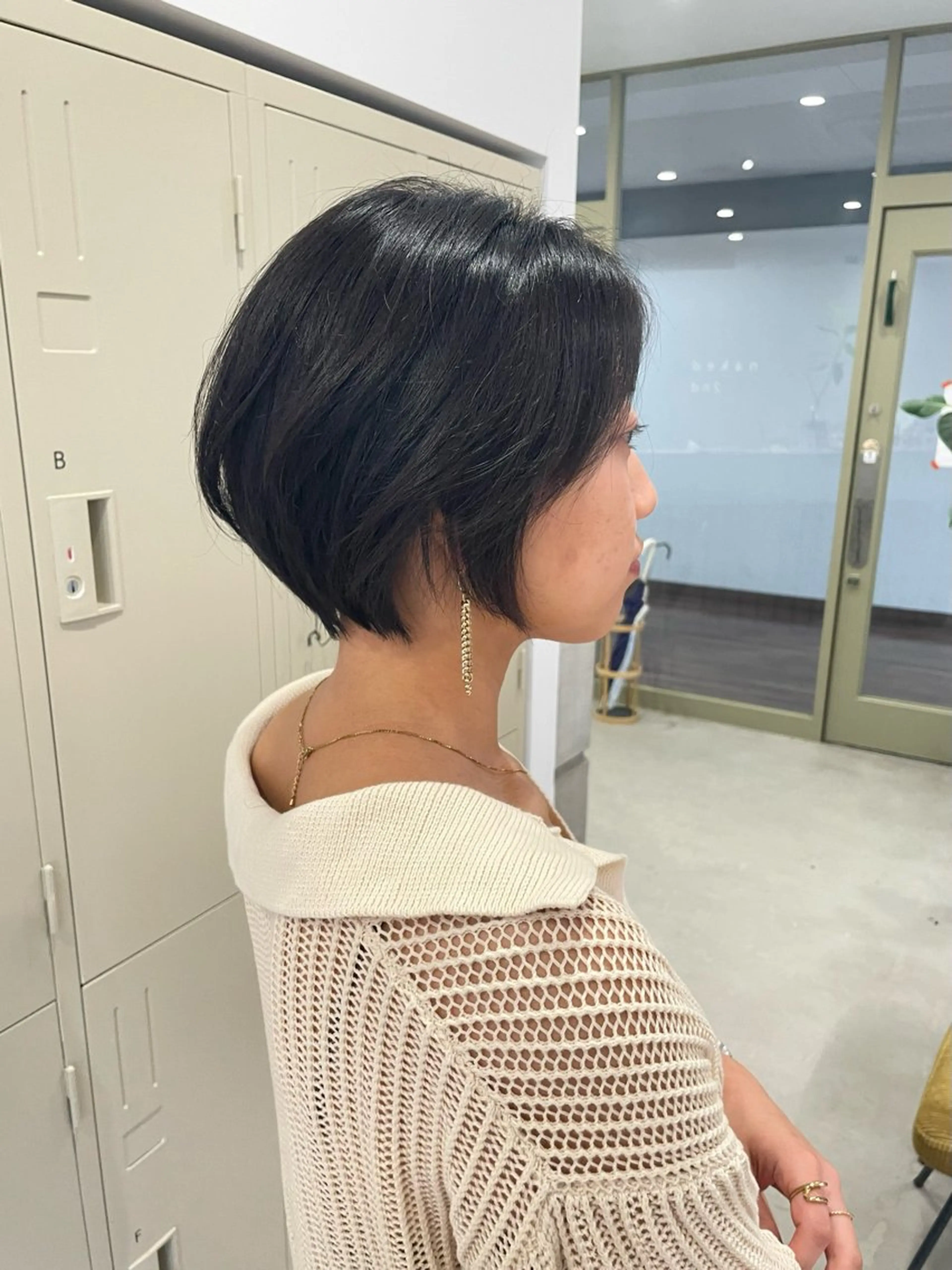 ショート カットパーマモデル 山中 遥のヘアスタイル