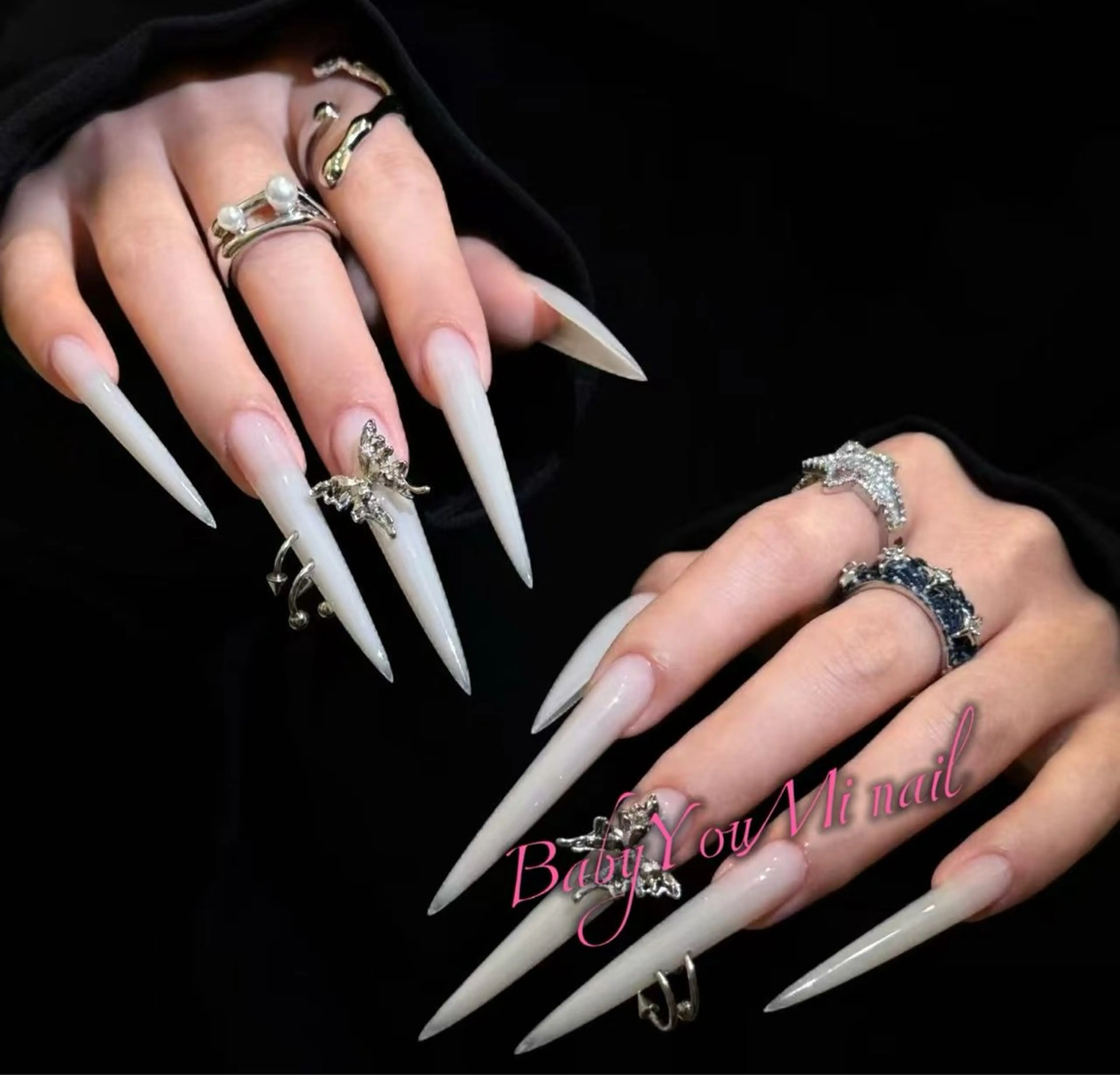 ネイル オーロラネイル 成人式 フレンチネイル ジェルネイル ガラスフレンチ ハンドネイル 相沢 さやかのネイルデザイン