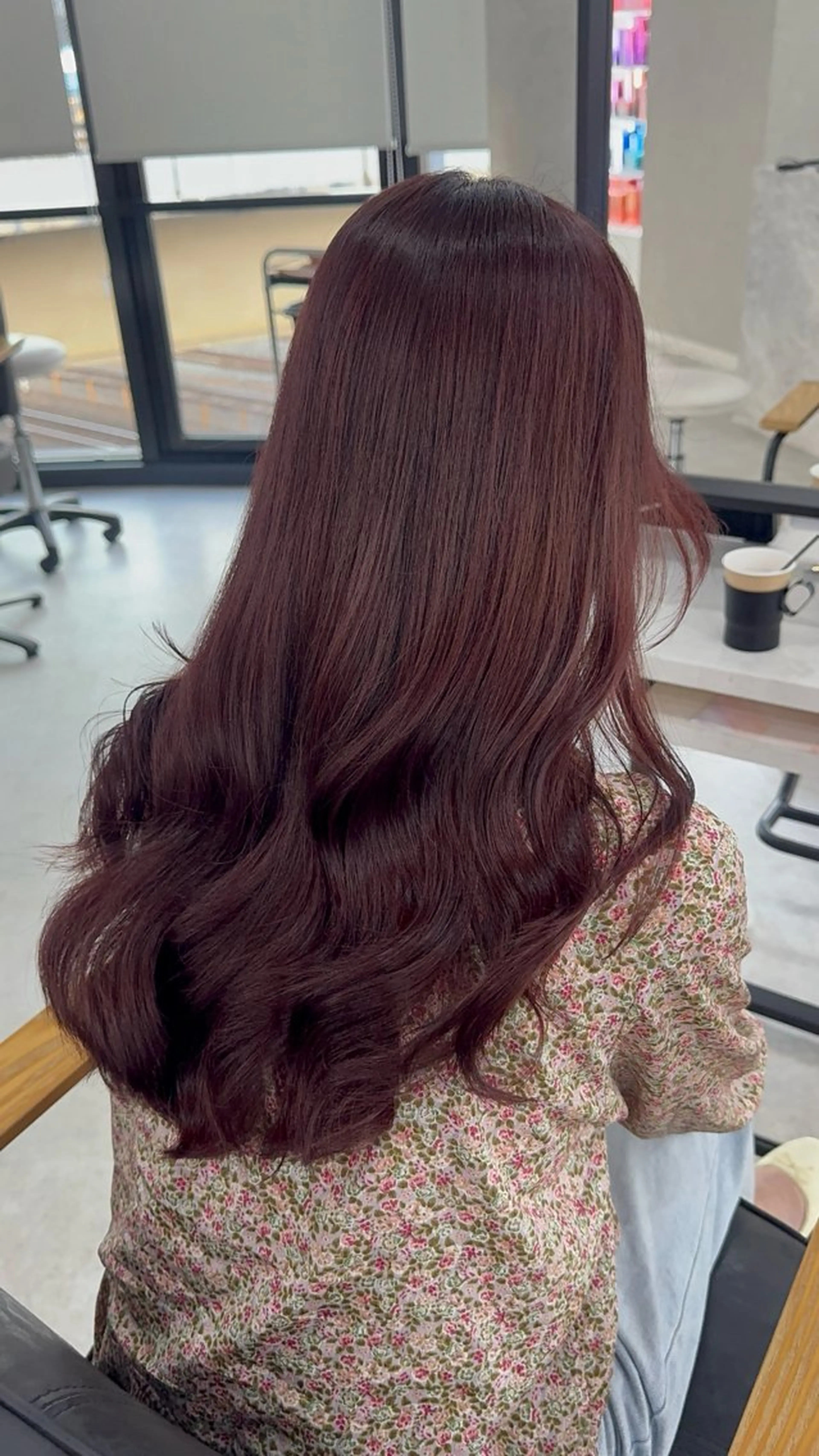 ロング カラー アッシュ アッシュブラウン ベージュカラー 黒髪 ブリーチ カット ヘアカラー トリートメント 赤み無し柔らかカラー 【梅田】madokaのヘアスタイル