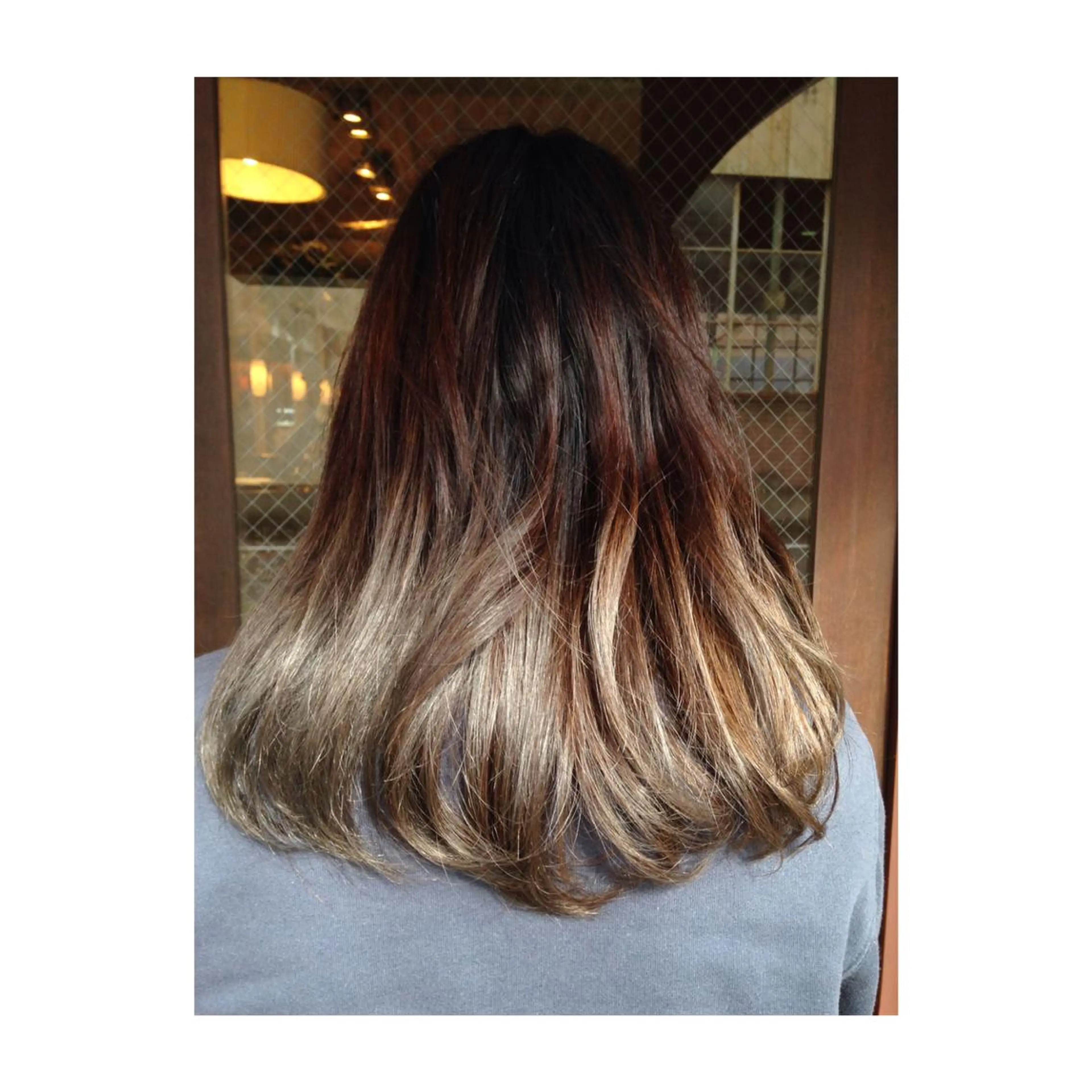 ロング ヘアカラー やまもと すぐるのヘアスタイル