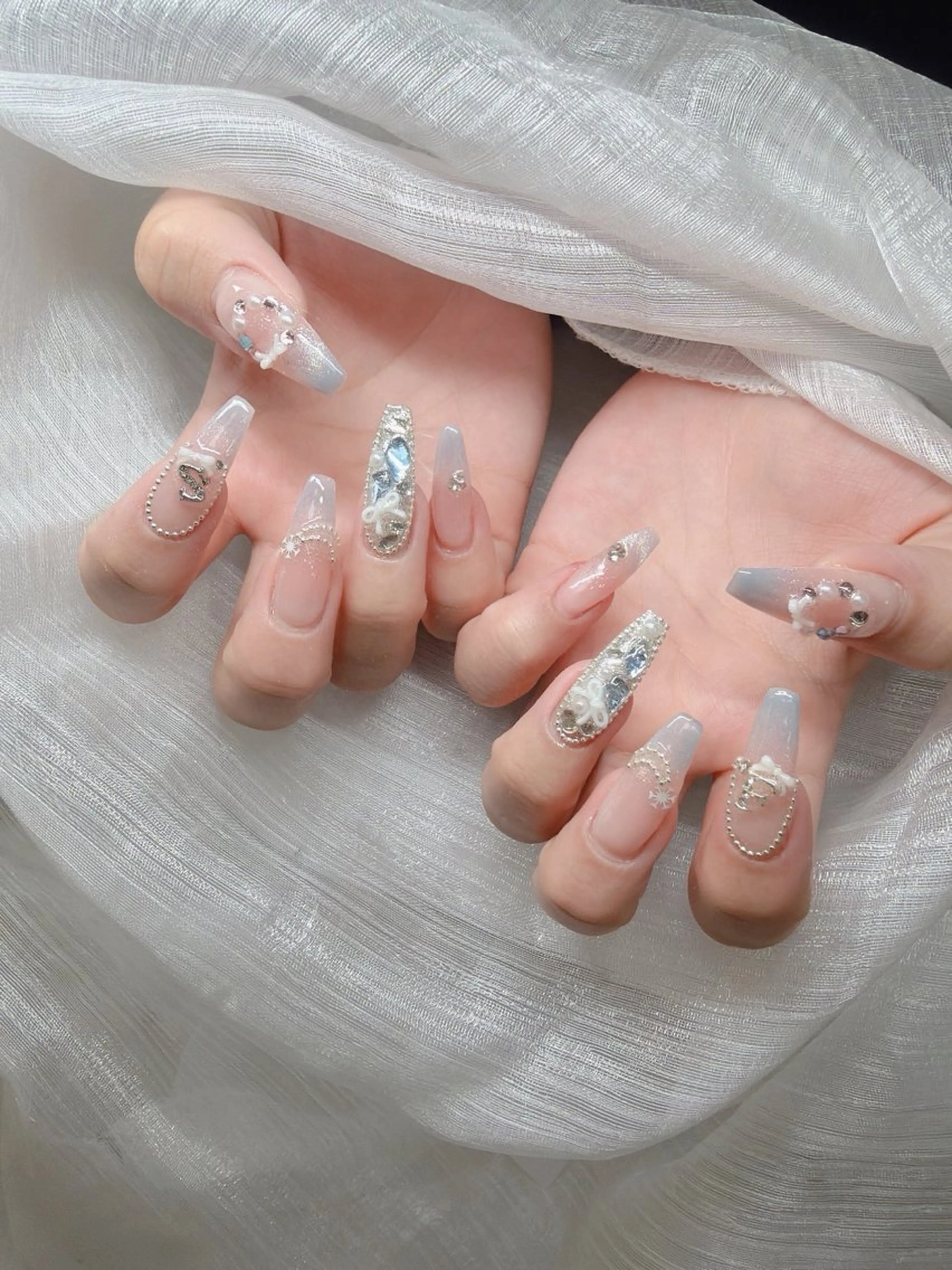 ネイル ハンドネイル Lee Nailsのネイルデザイン