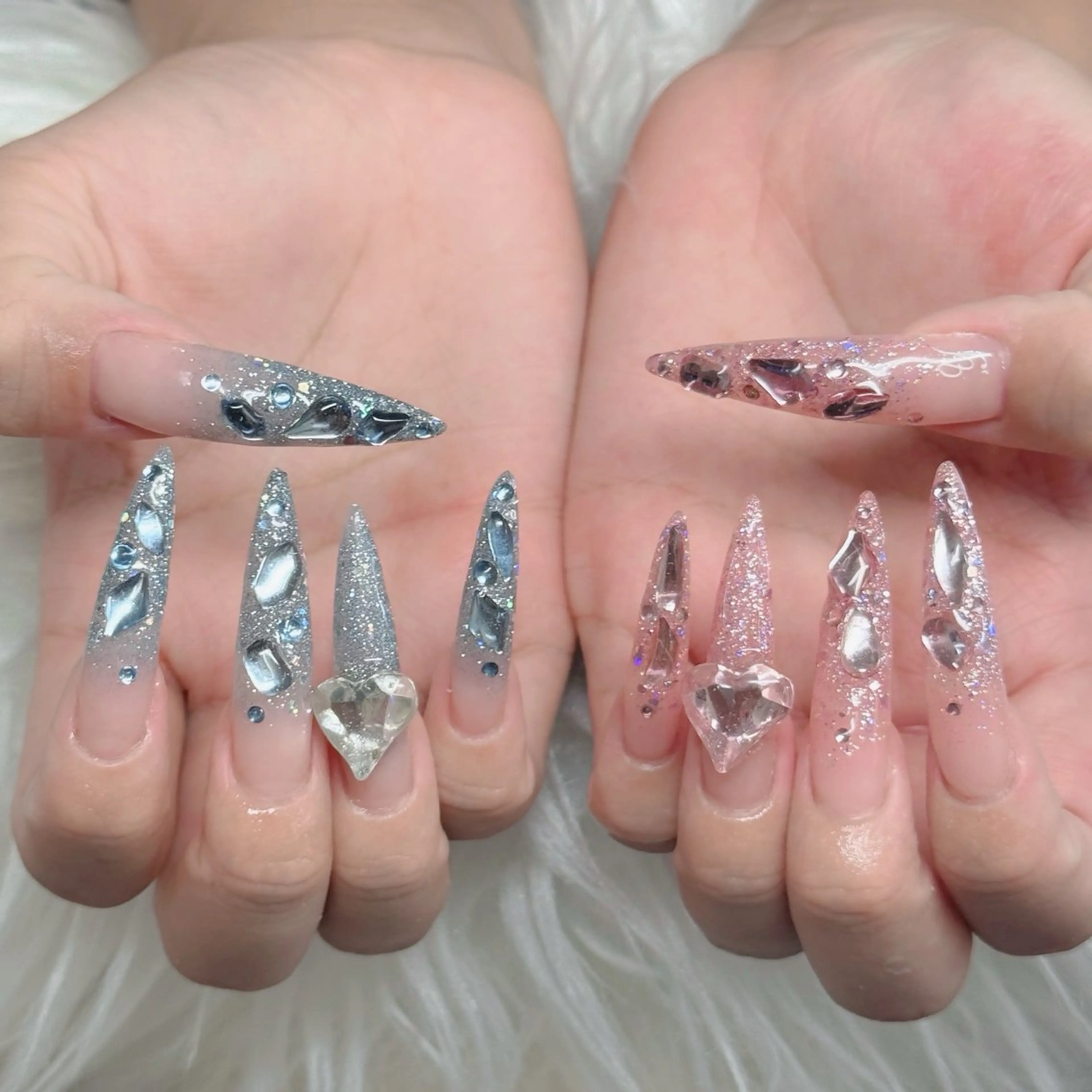 ネイル 成人式 ロングネイル マグネットネイル 大理石ネイル(マーブル) リボン ハンドネイル Hani Nail Salonのネイルデザイン