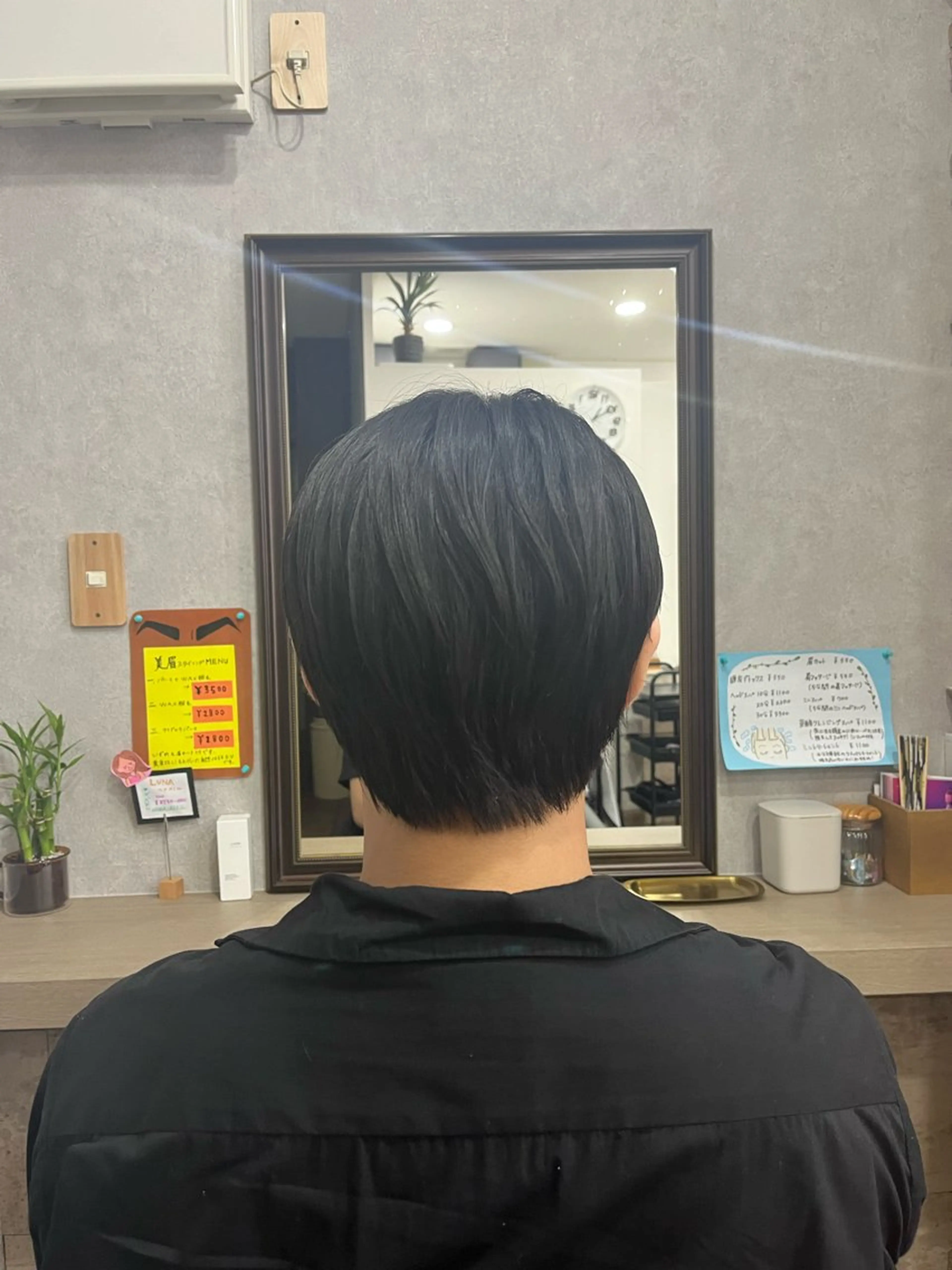 ショート 薮内 香保里のヘアスタイル