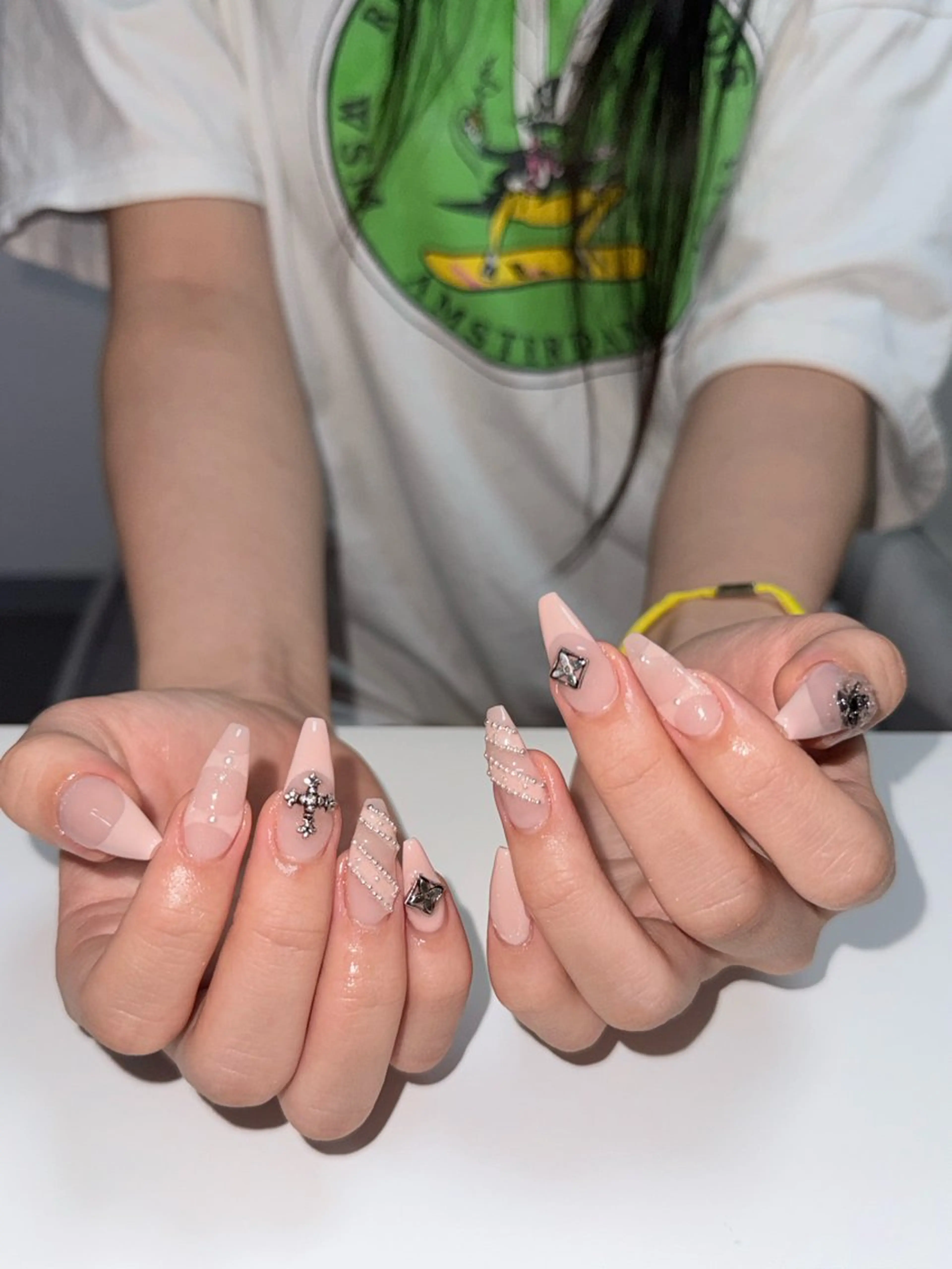 ネイル ハンドネイル BERA NAILSのネイルデザイン