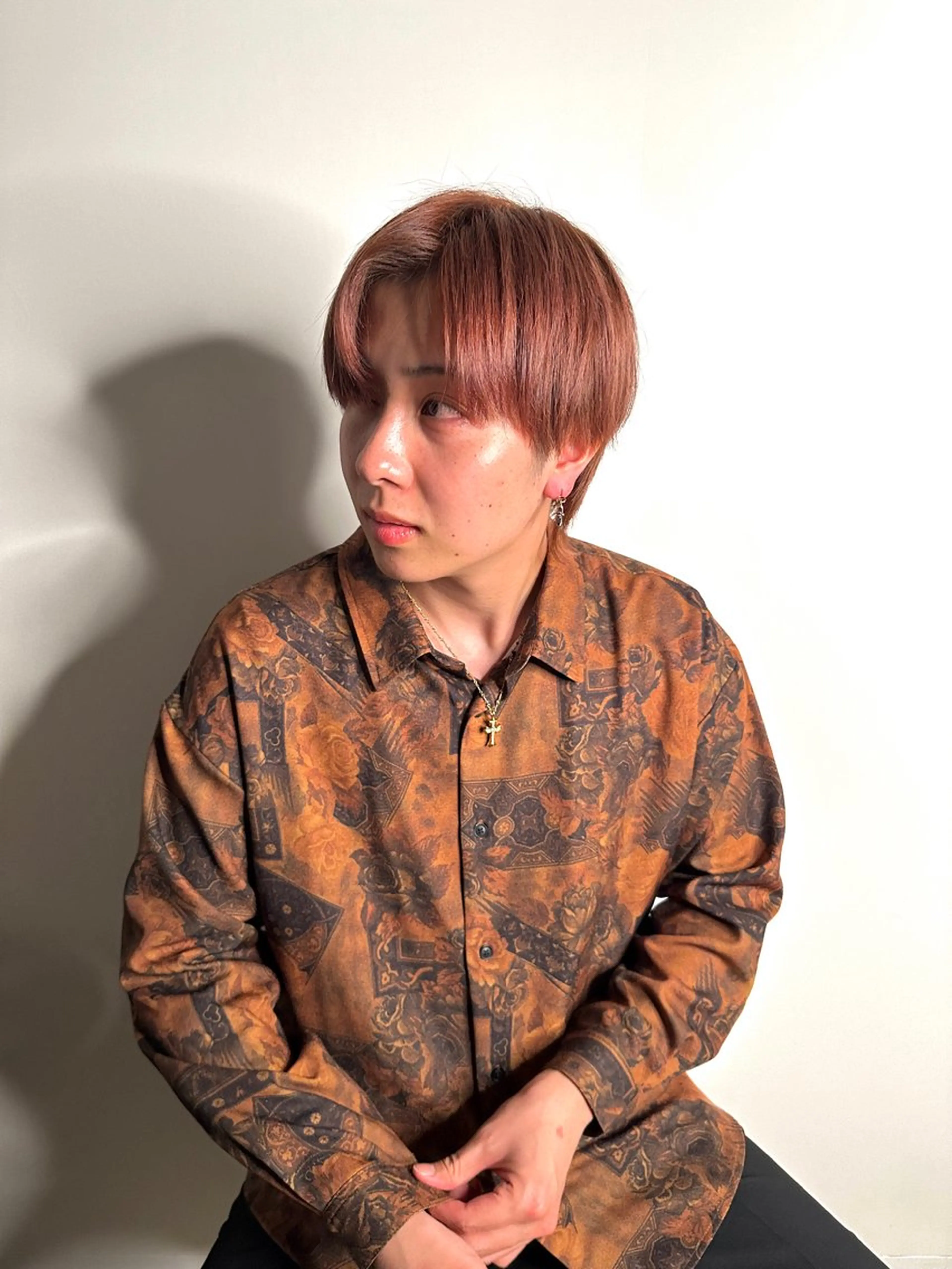 カラー メンズ マッシュウルフ マッシュ メンズウルフカット ピンクカラー ウルフカット 三浦 寛都のヘアスタイル