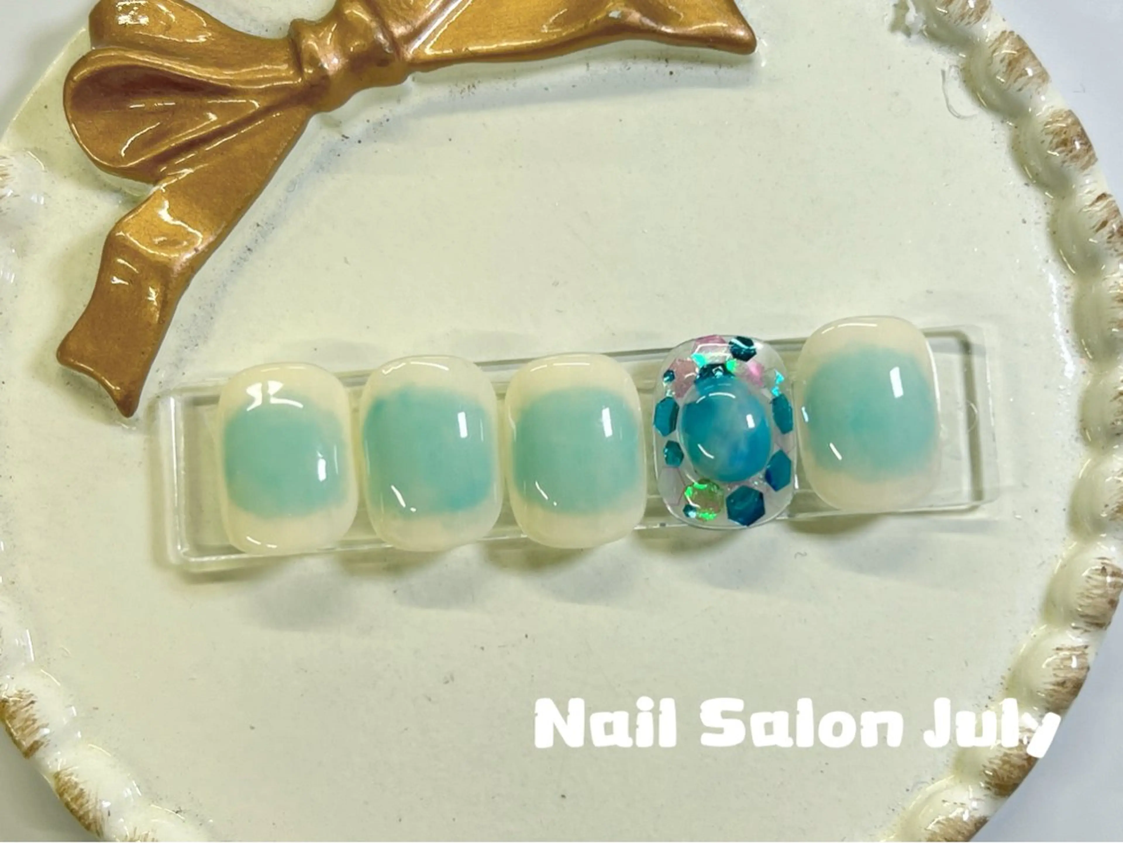 ネイル アートネイル オーロラネイル ジェルネイル ガーリー キラキラネイル July モモのネイルデザイン
