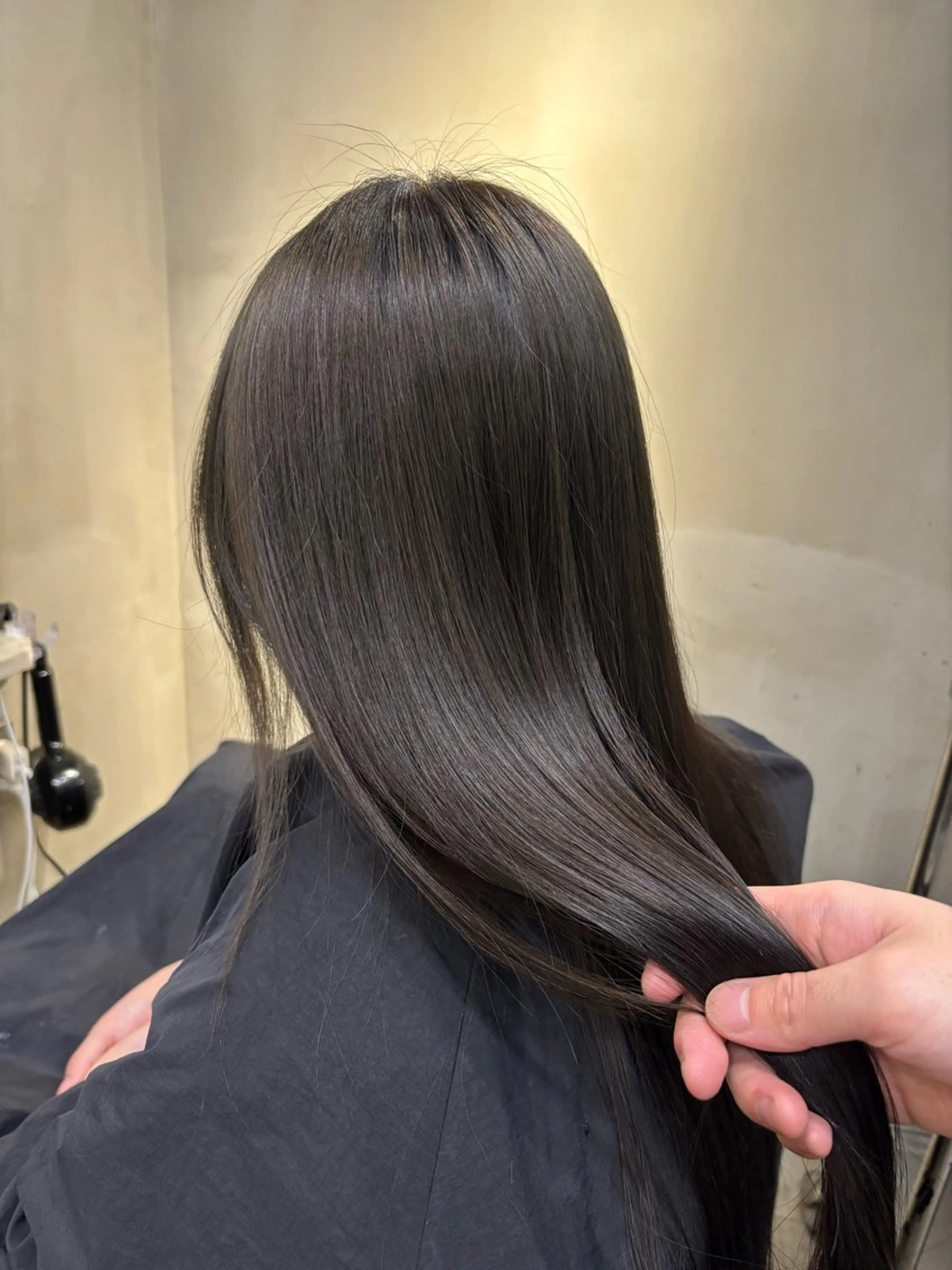 ロング カラー オリーブカラー ヘアカラー 中園康 /カラー/ブリーチのヘアスタイル