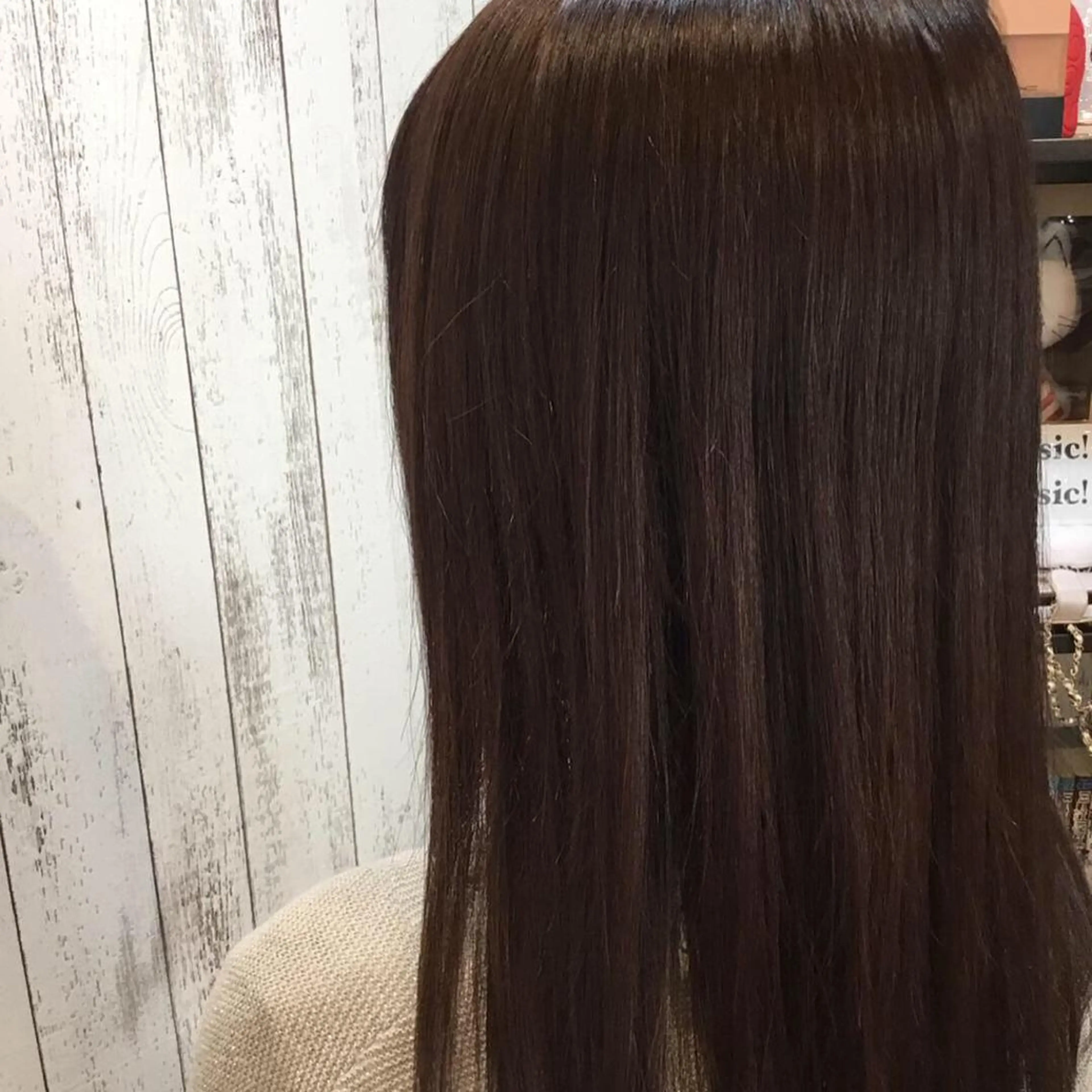 セミロング カラー embrace エンブレイスのヘアスタイル