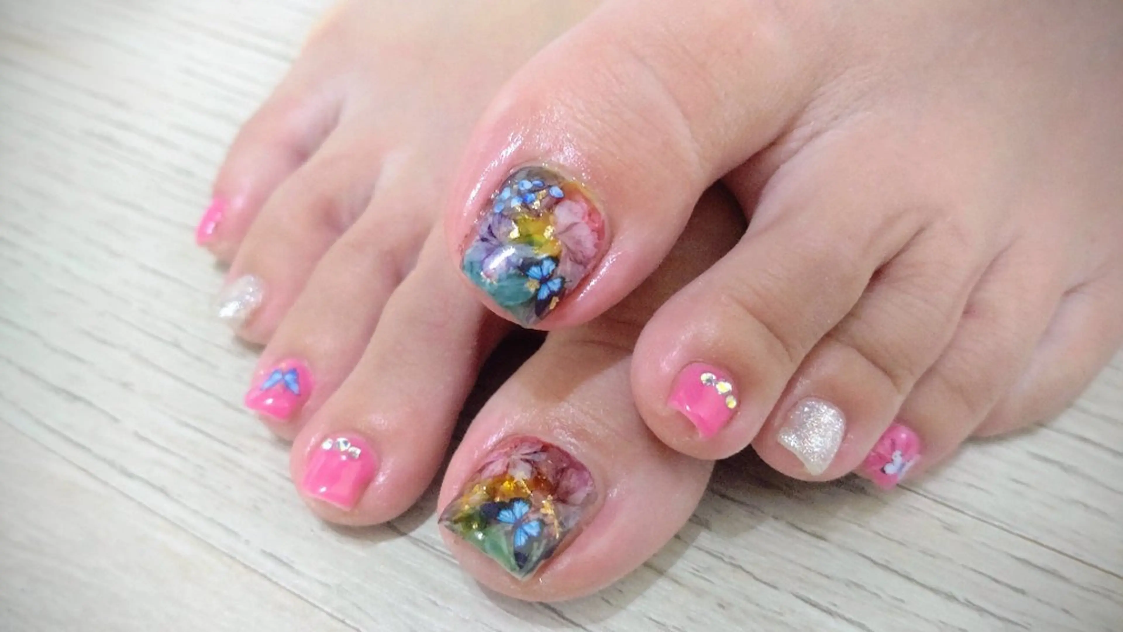 ネイル Nailsalon Latteのネイルデザイン
