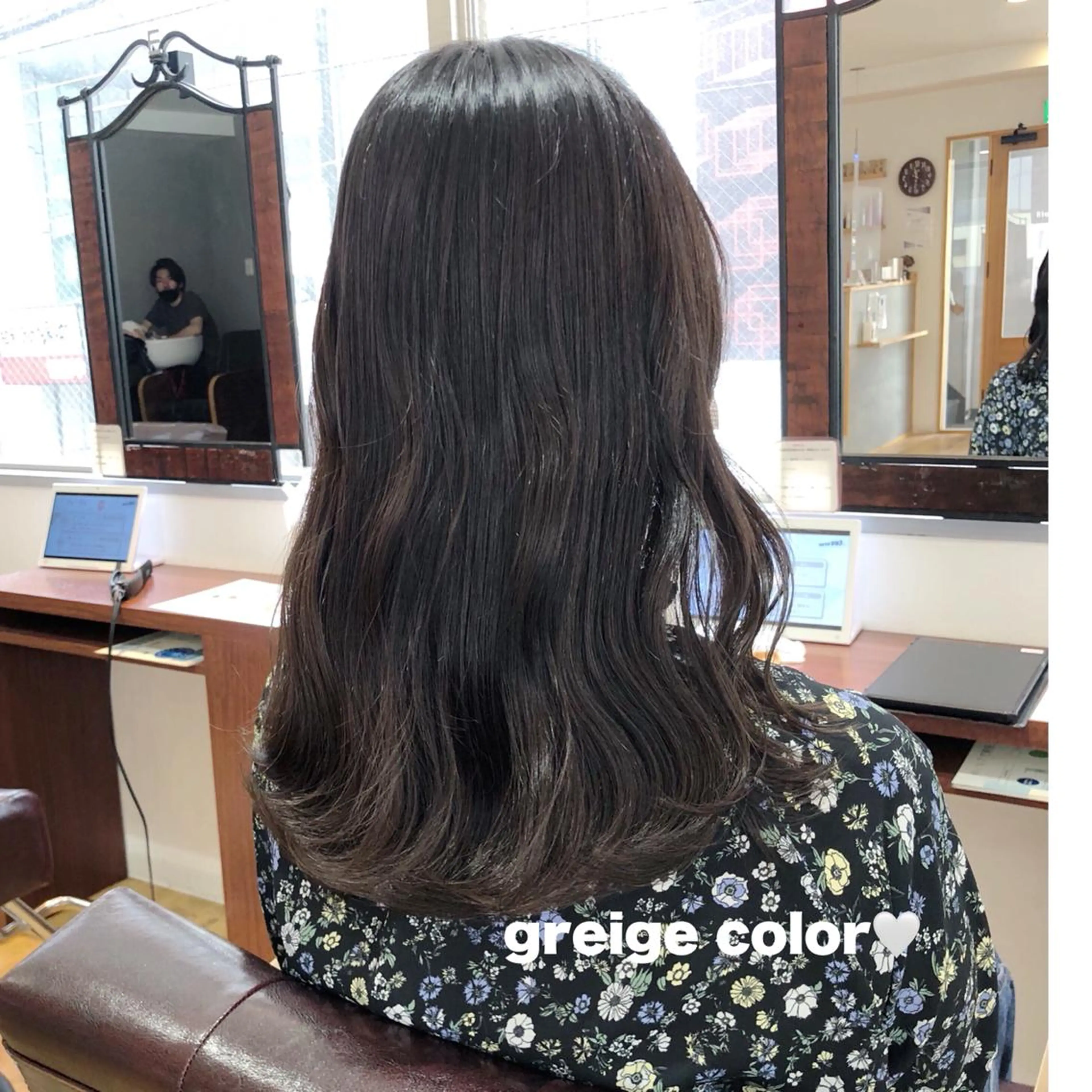 セミロング A. Seoのヘアスタイル