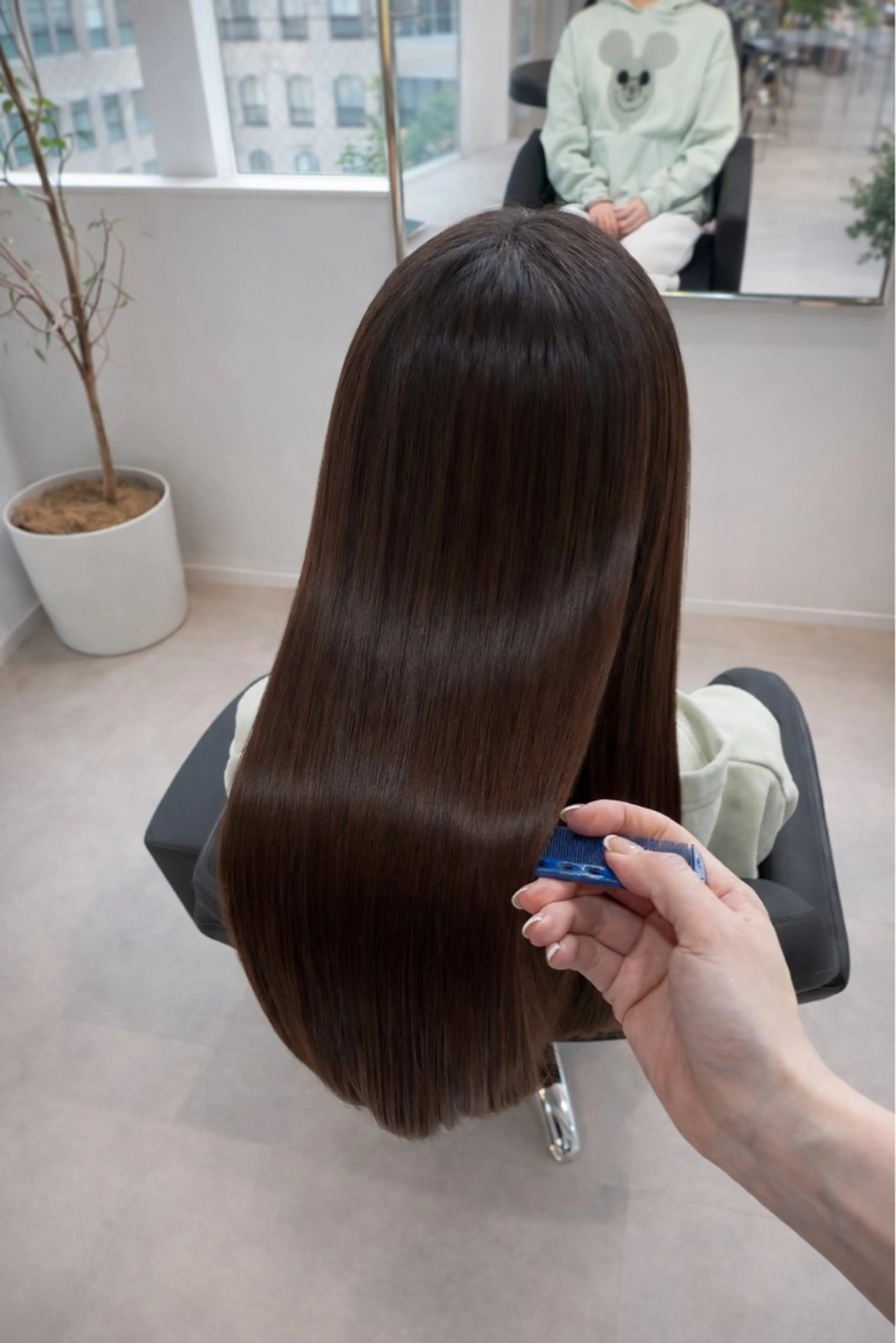 セミロング 縮毛矯正 トリートメント Emuest心斎橋 SAKIのヘアスタイル