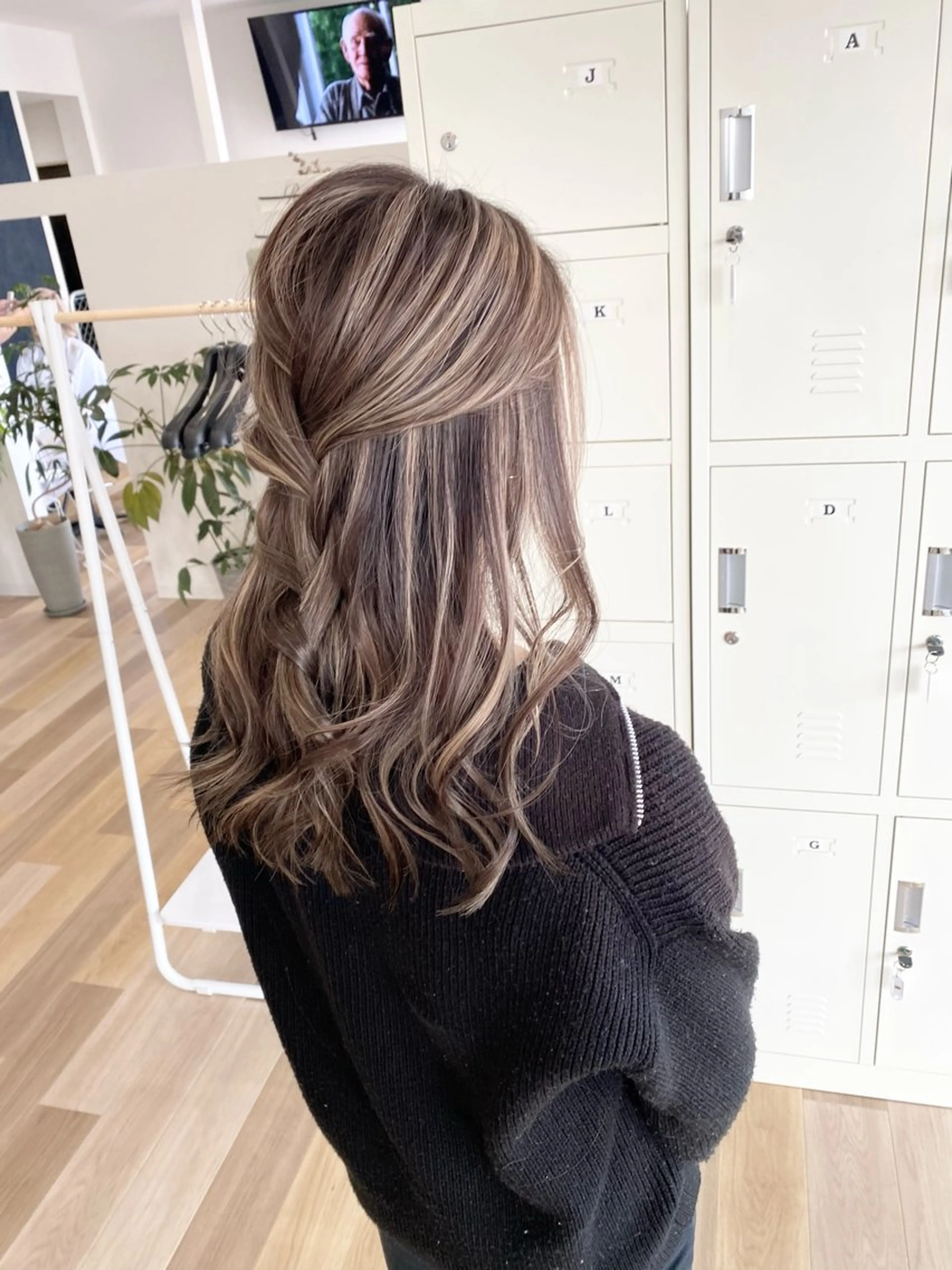 ロング カット ヘアカラー トリートメント ケアブリーチ 黒瀬有汰のヘアスタイル