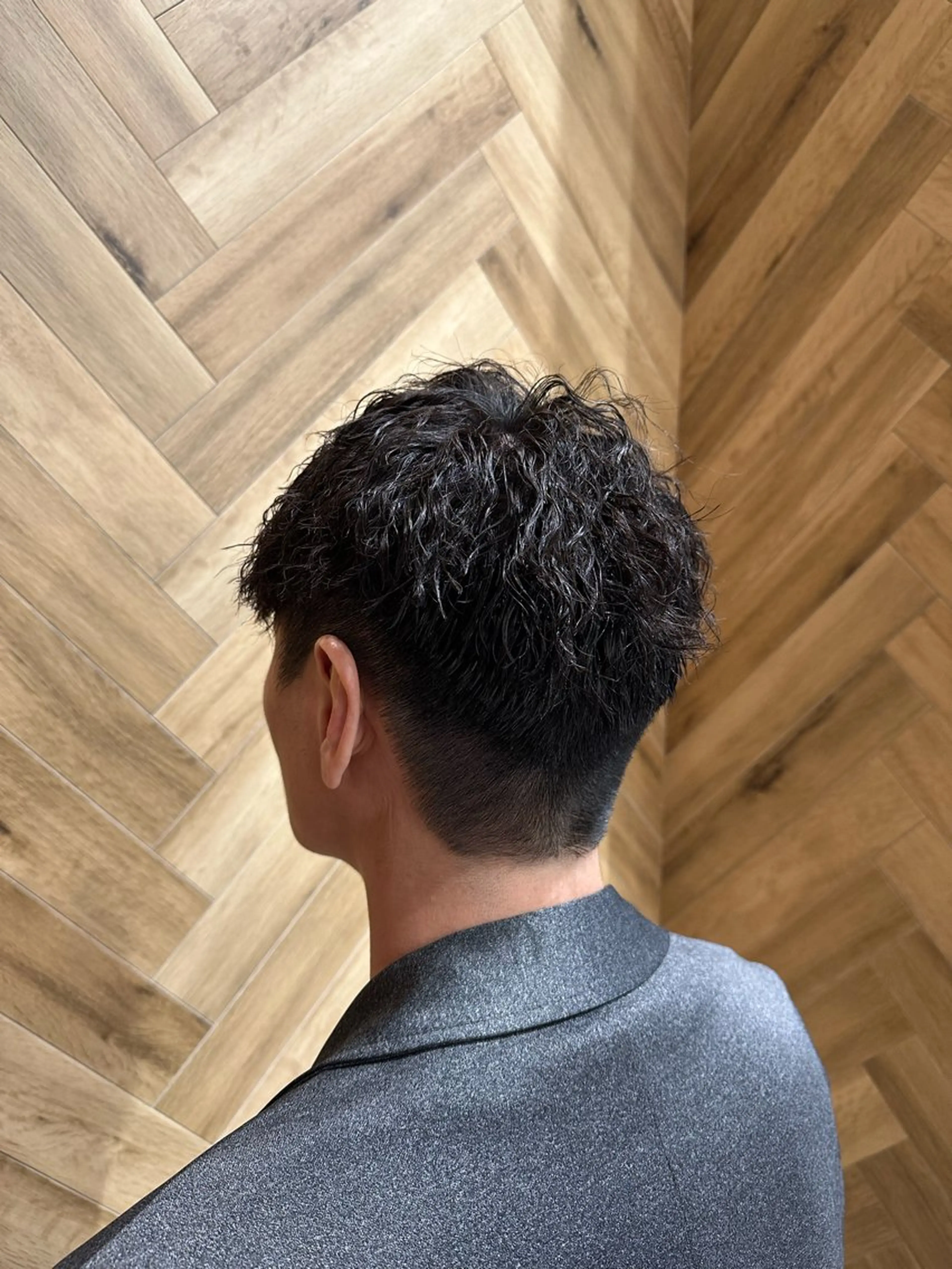 ショート メンズ ビジネス メンズパーマ メンズツイストパーマ 刈り上げ ツイストパーマ Earth岩槻店 YAGIのヘアスタイル