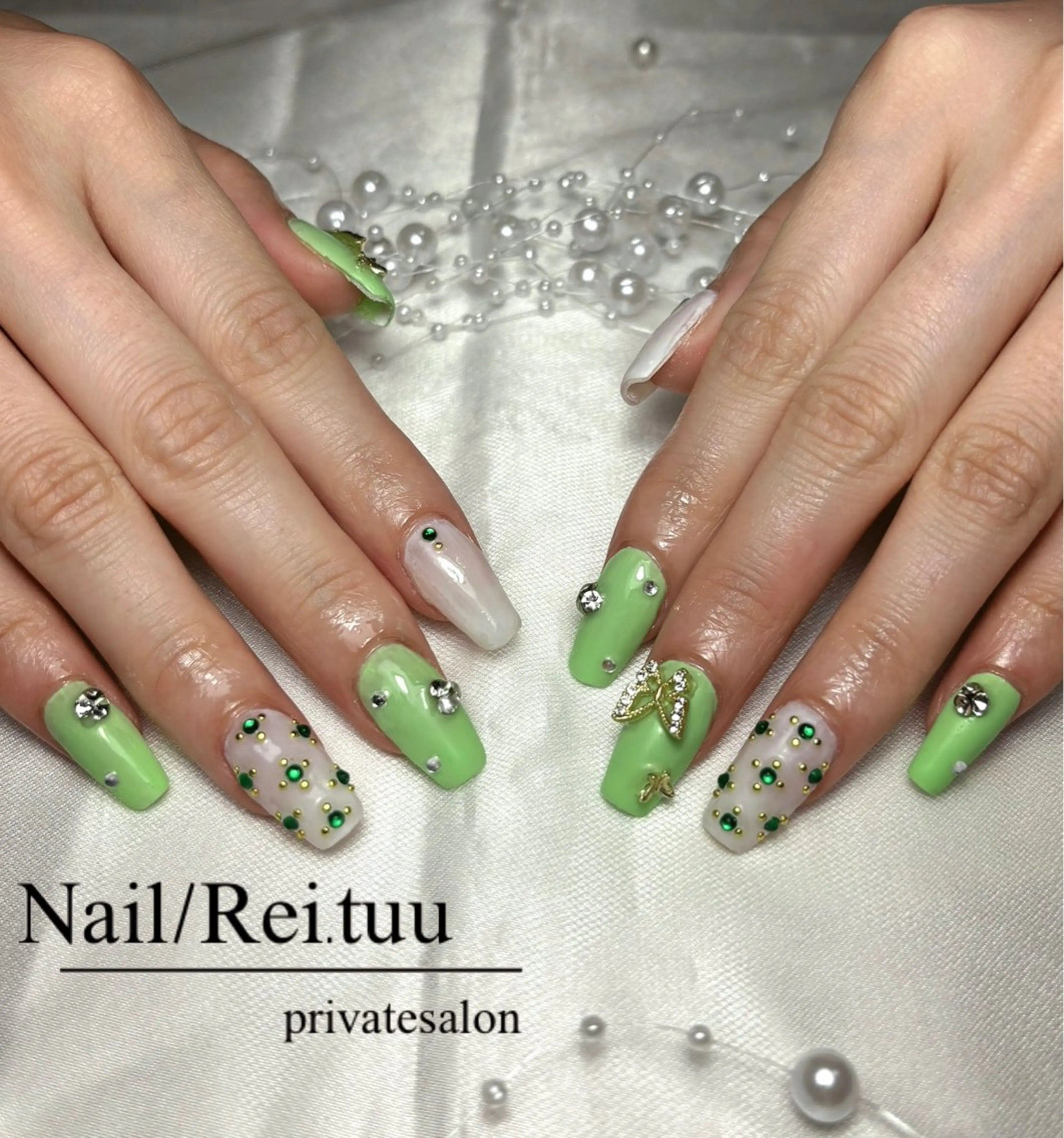 ネイル チークネイル フラッシュネイル フレンチネイル キラキラネイル ロングネイル Nailsalon / Rei.tuuのネイルデザイン