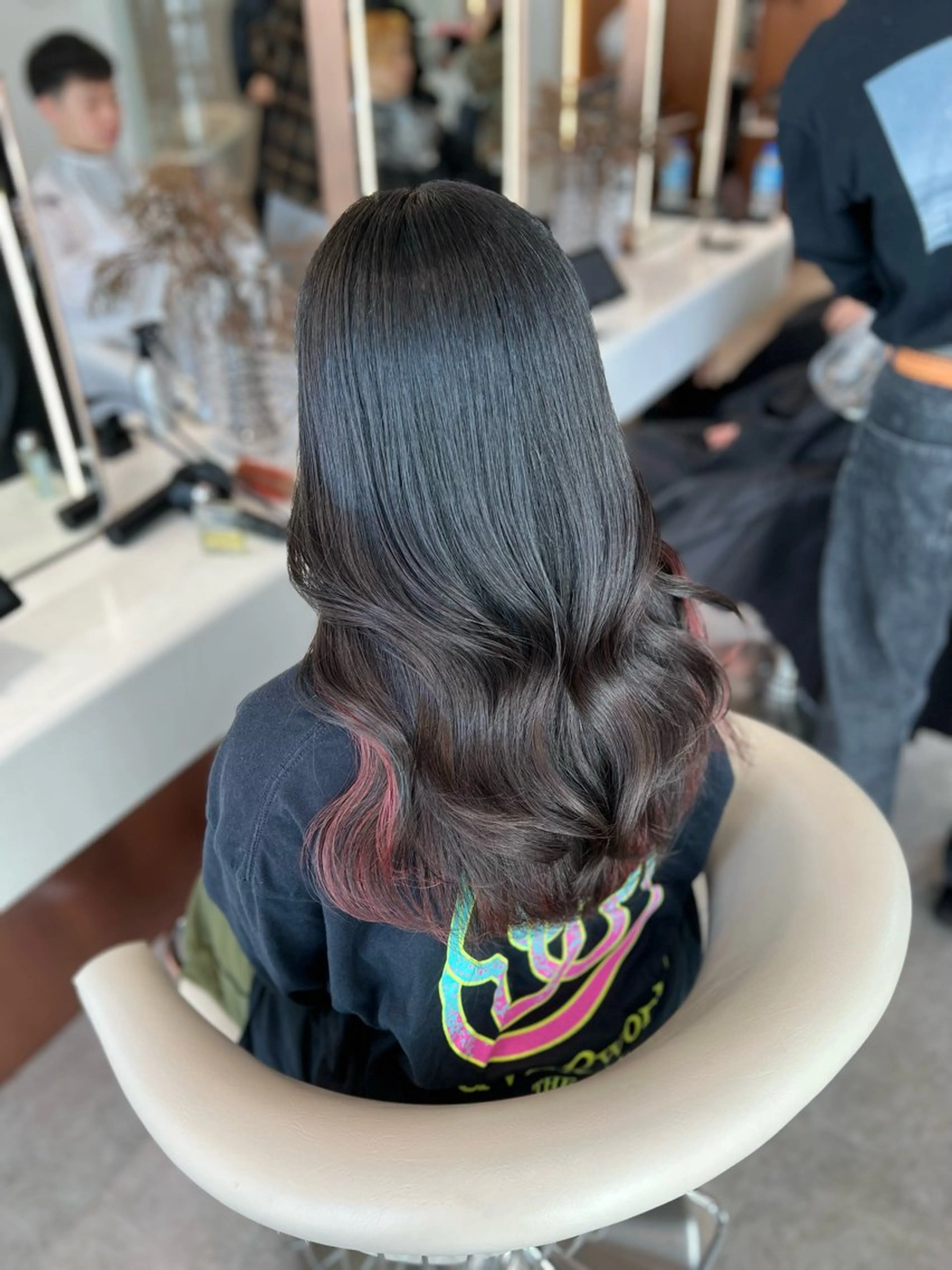 セミロング カラー インナーカラー ピンクカラー 韓国風ヘア レイヤーカット カット ヘアカラー トリートメント ヘアセット 韓国レイヤー🇰🇷 韓国研修◎渋谷カイトのヘアスタイル