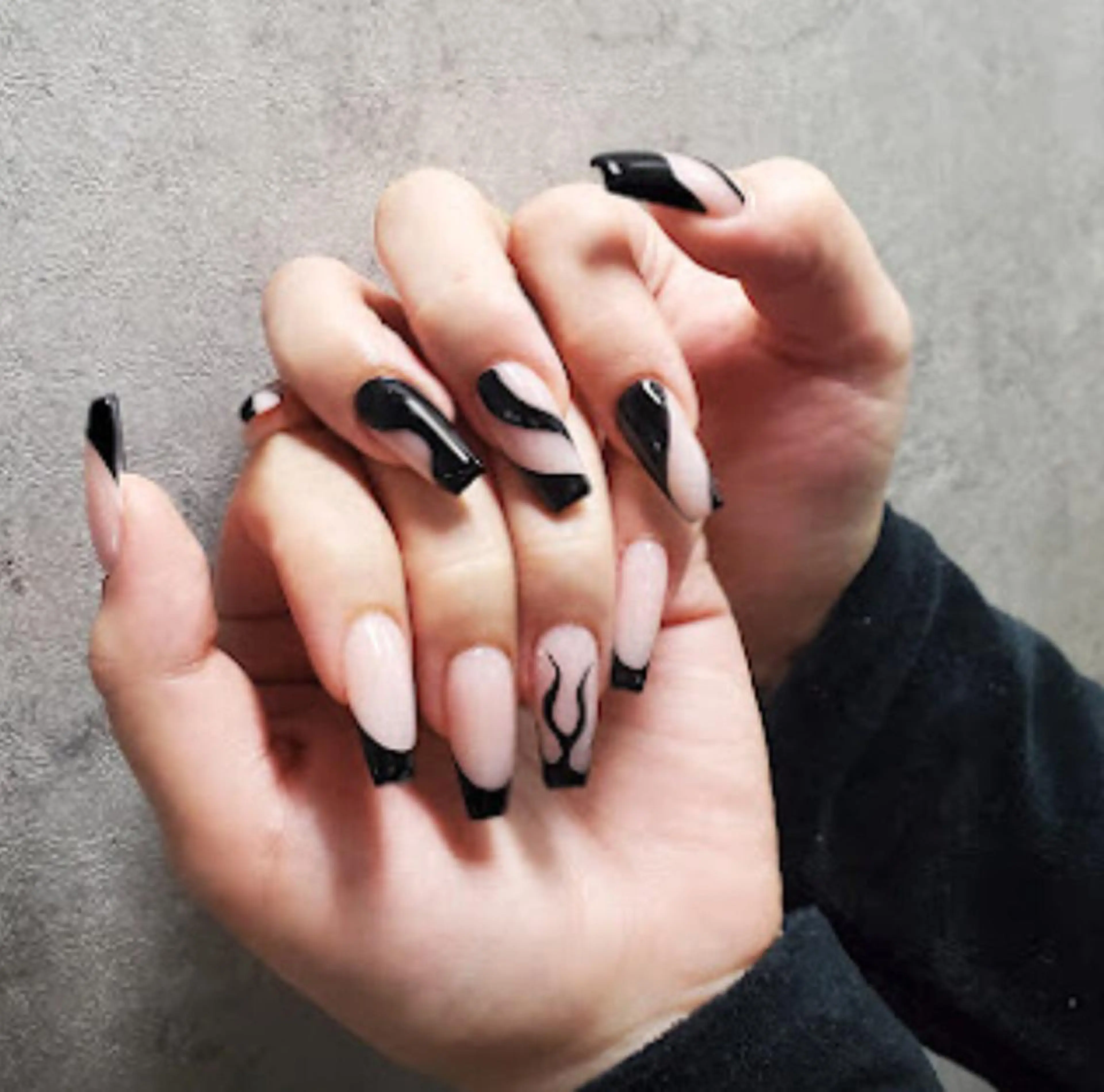 ネイル アートネイル オーロラネイル フレンチネイル マグネットネイル ミラーネイル nailstudio eviz新宿店のネイルデザイン