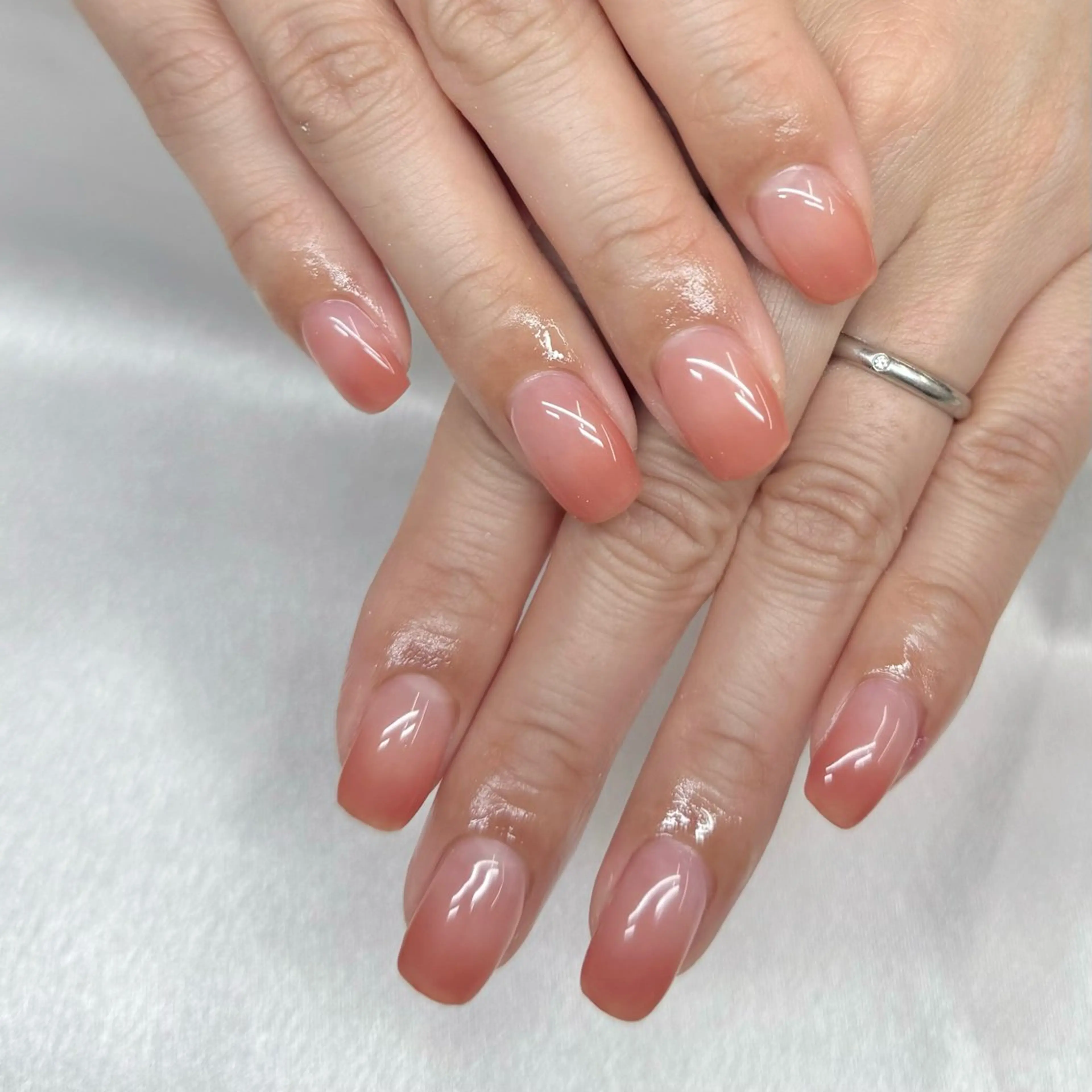 ネイル クリアネイル グラデーション れ かとのネイルデザイン