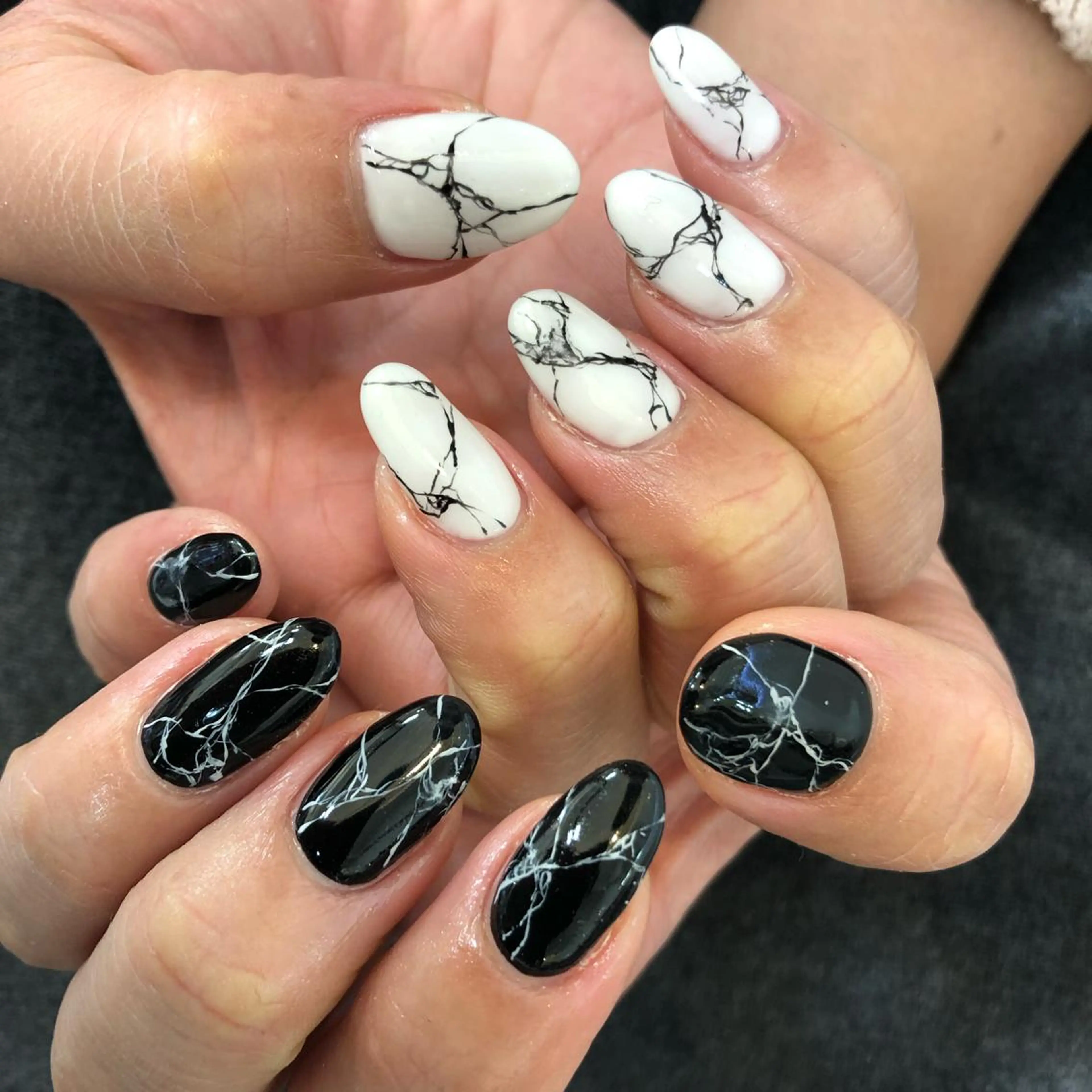 ネイル 大理石ネイル(マーブル) kiki nail &brow二子玉川の眉毛・アイブロウイメージ