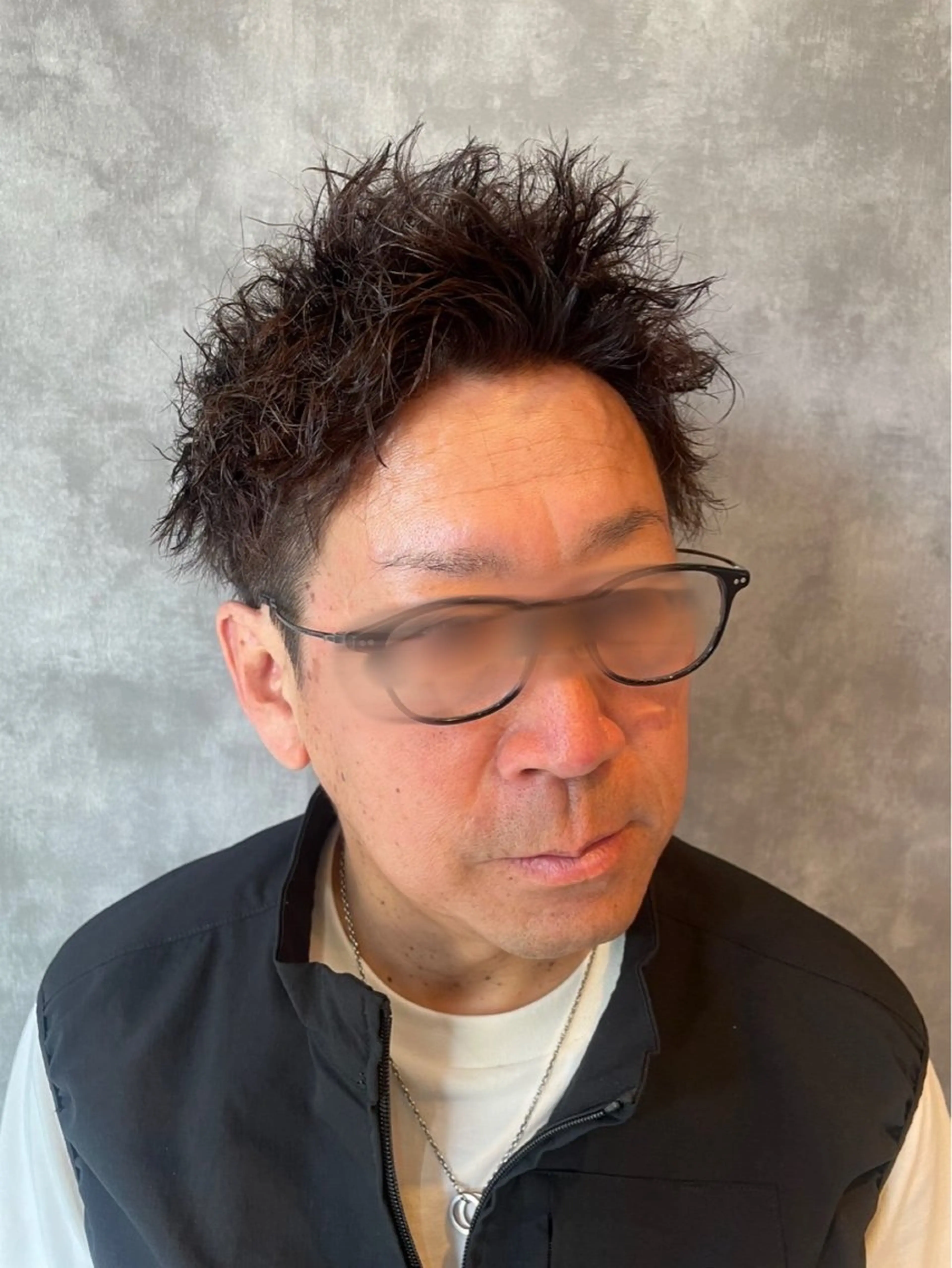 カラー パーマ メンズ 黒髪 透明感カラー ナチュラルブラック Takeuchi daikiのヘアスタイル
