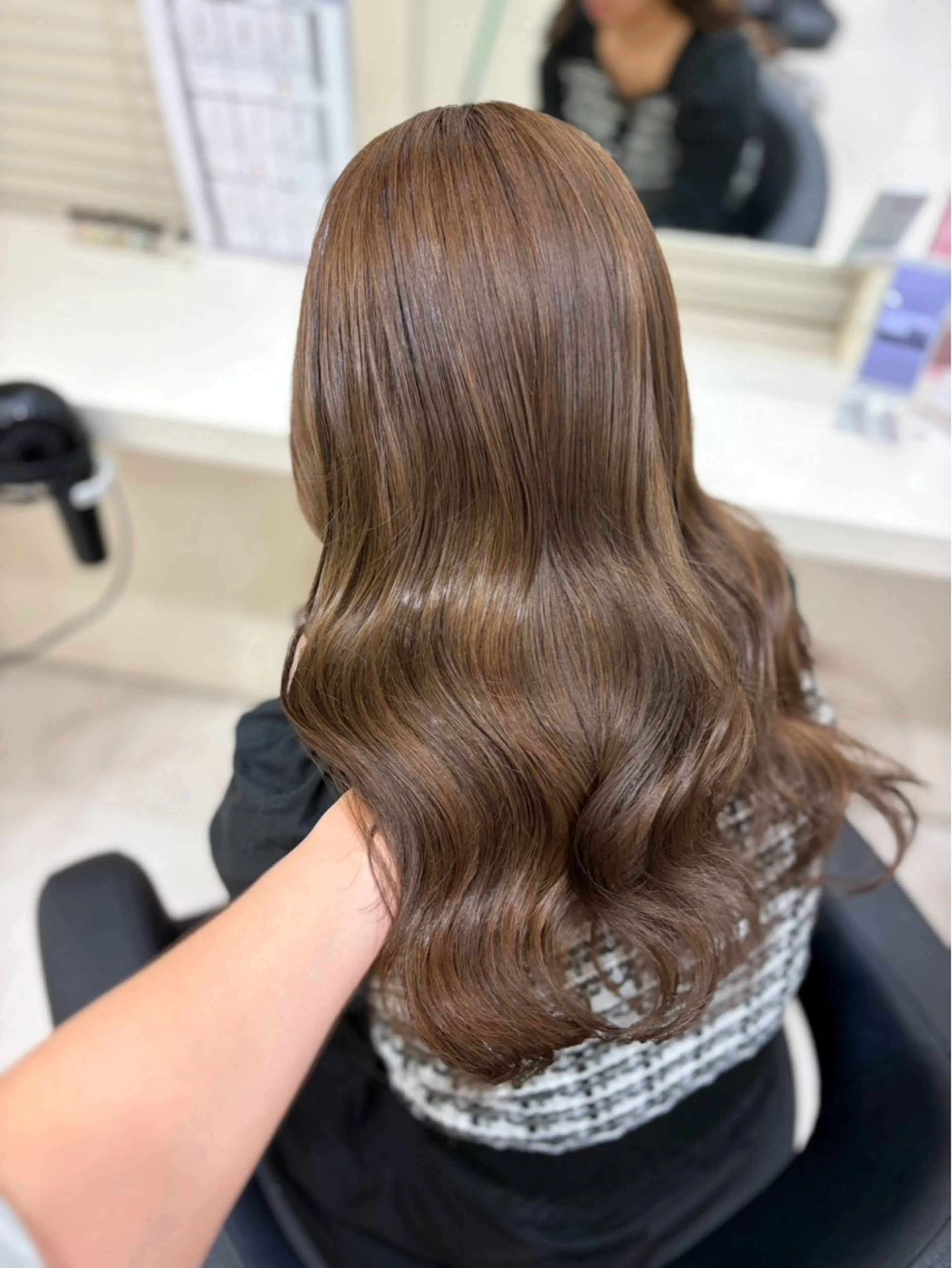ロング カラー ヘアカラー 近藤 芽依のヘアスタイル
