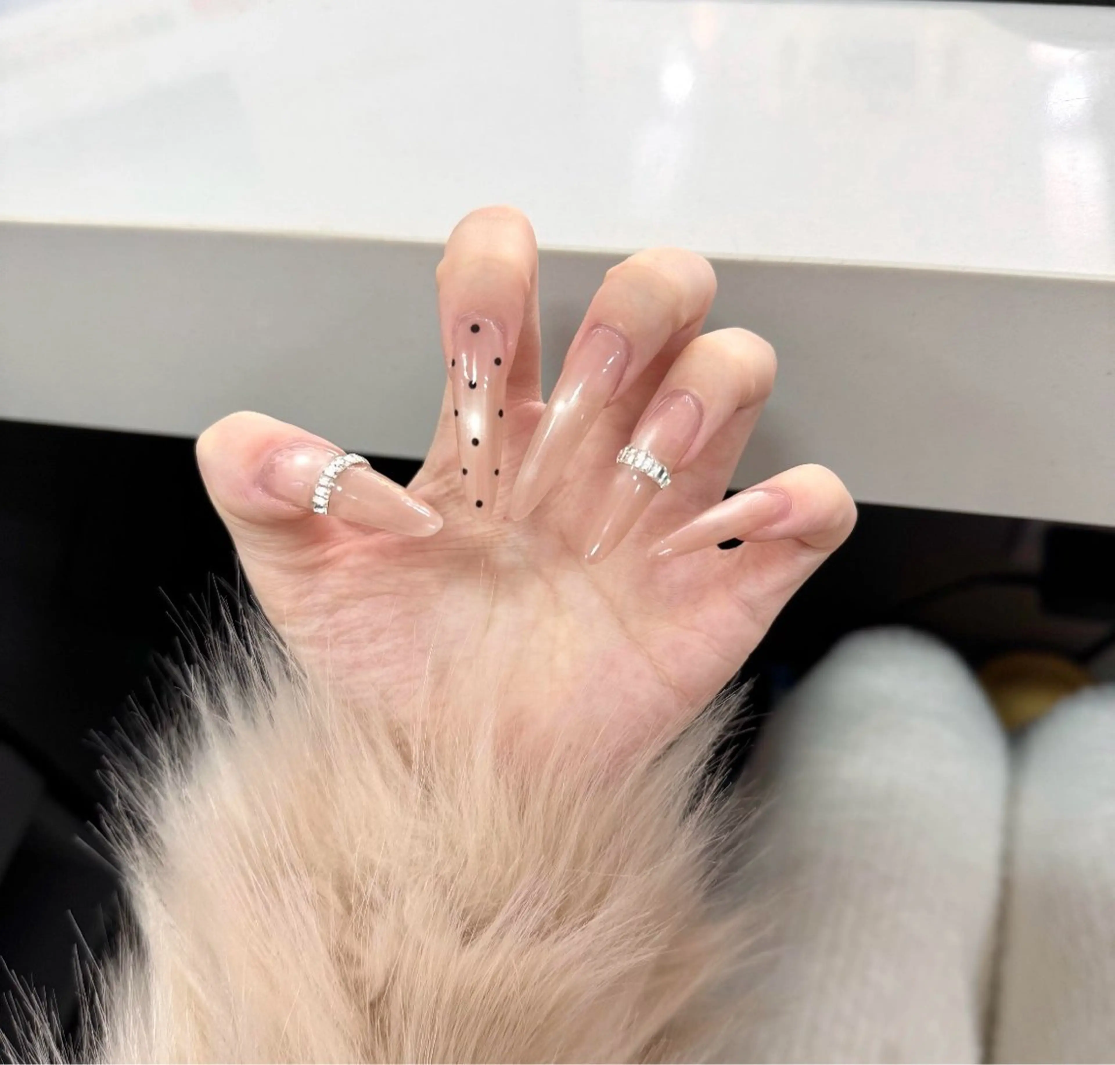 カラー グラデーションカラー ピンクカラー ハンドネイル AIN Nailのネイルデザイン