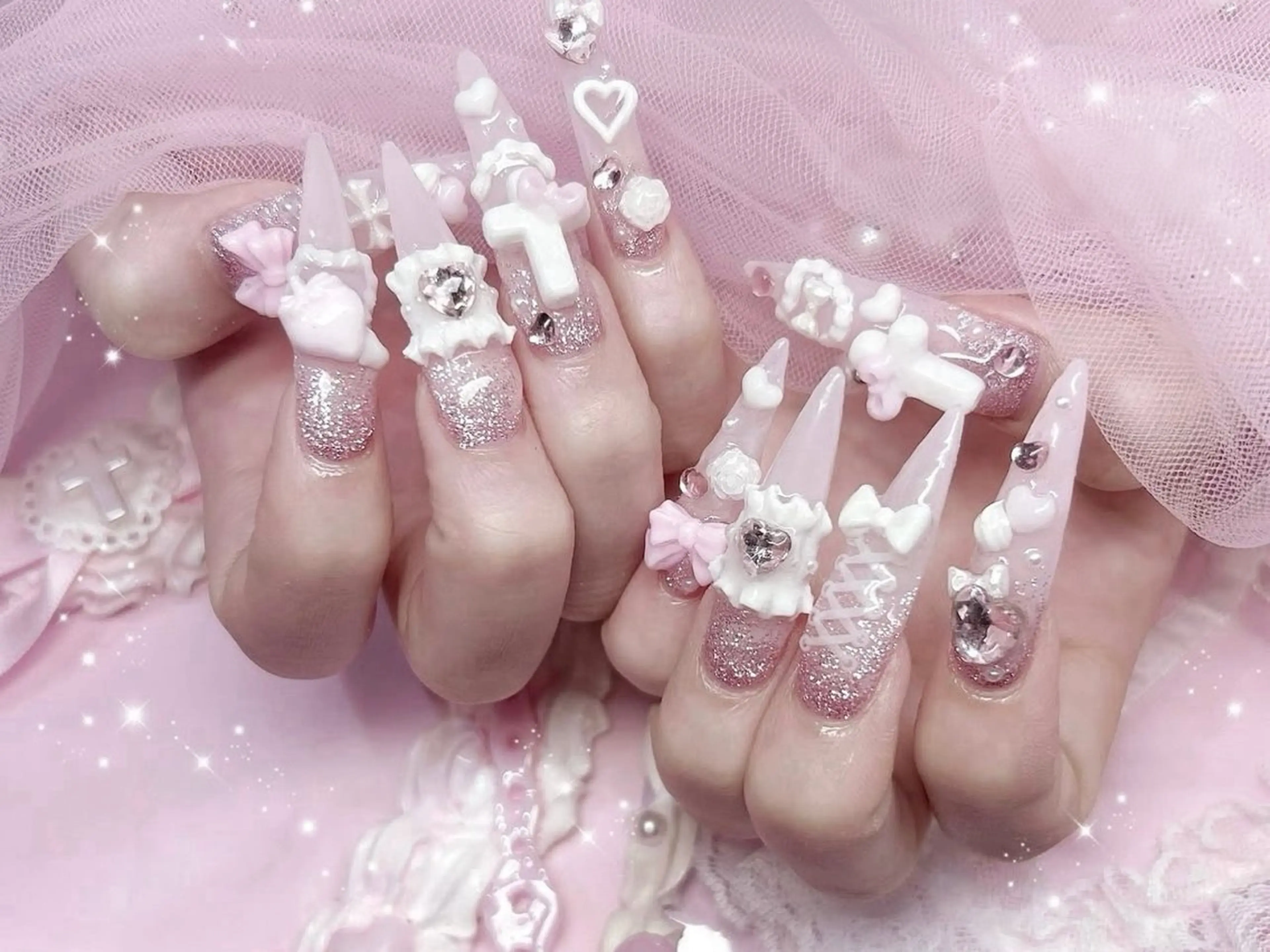 メンズ ネイル メンズ韓国風 アートネイル フレンチネイル ジェルネイル キラキラネイル ハンドネイル Bloom スカルプ専門店のネイルデザイン