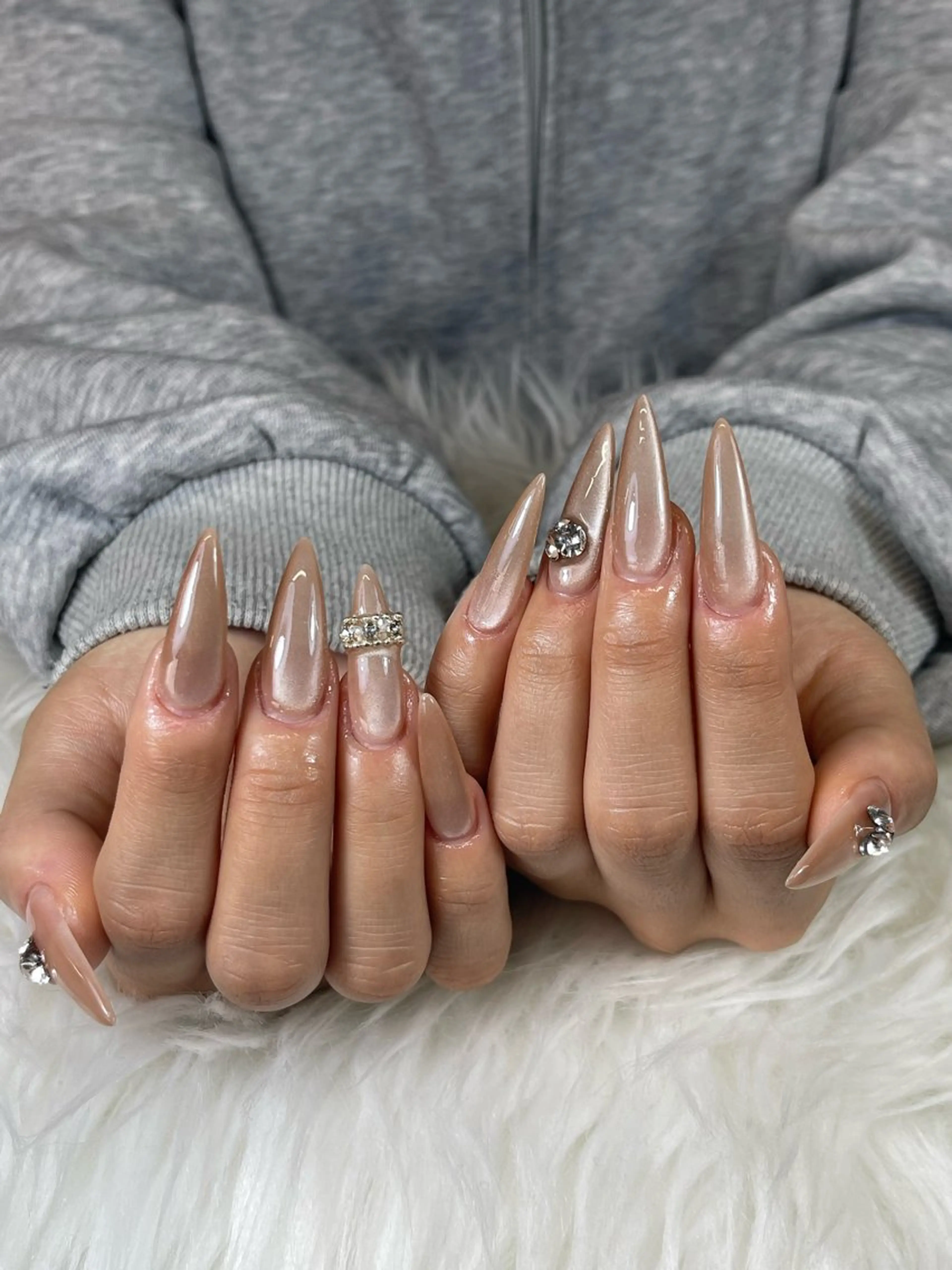 ネイル アートネイル ストーンネイル ネイルチップ ハンドネイル NiJi Nailsのネイルデザイン
