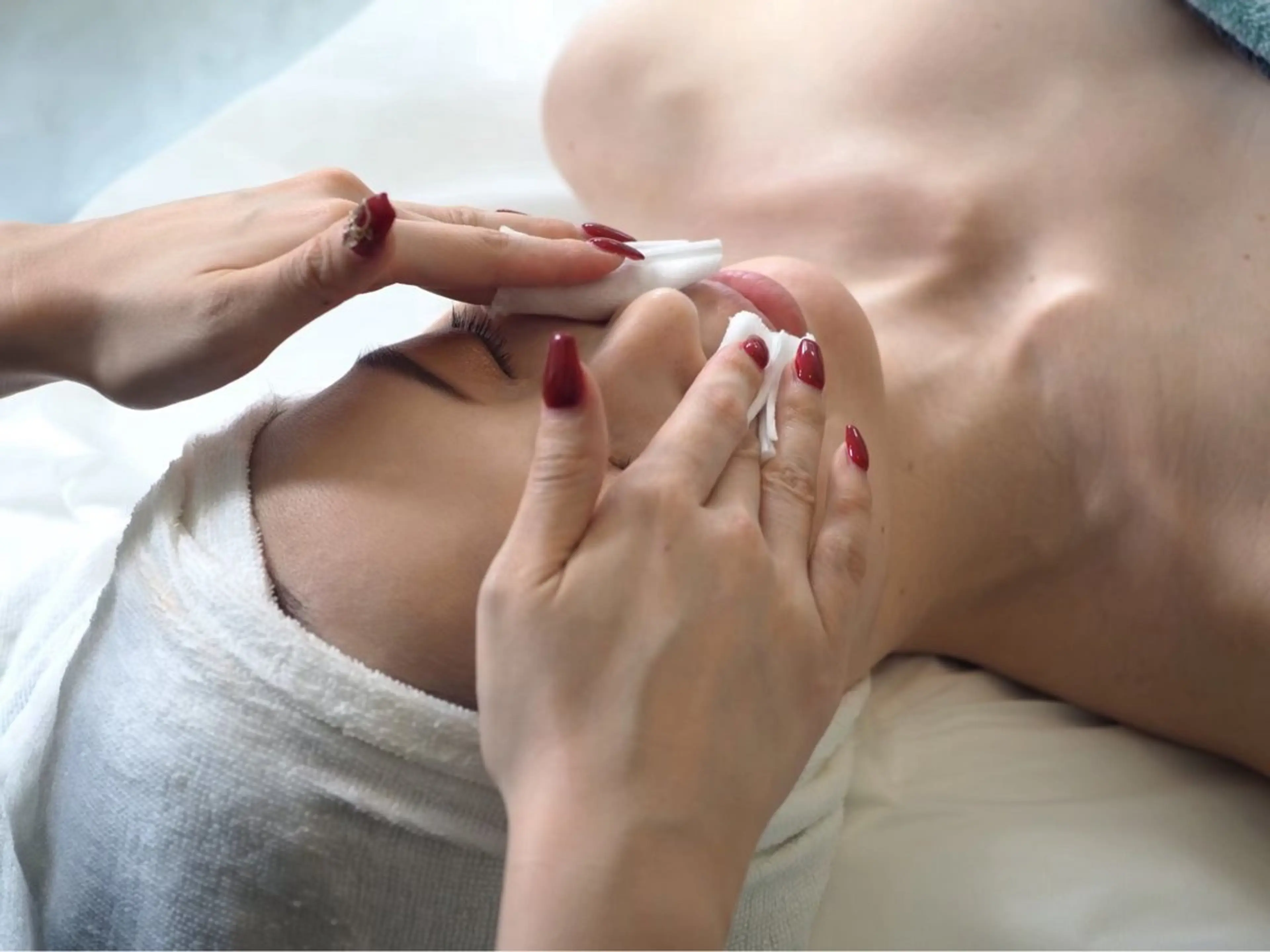 エステ 韓国肌管理Belle静岡所属・Belle稲葉 ハーブピーリングのエステ・リラクイメージ