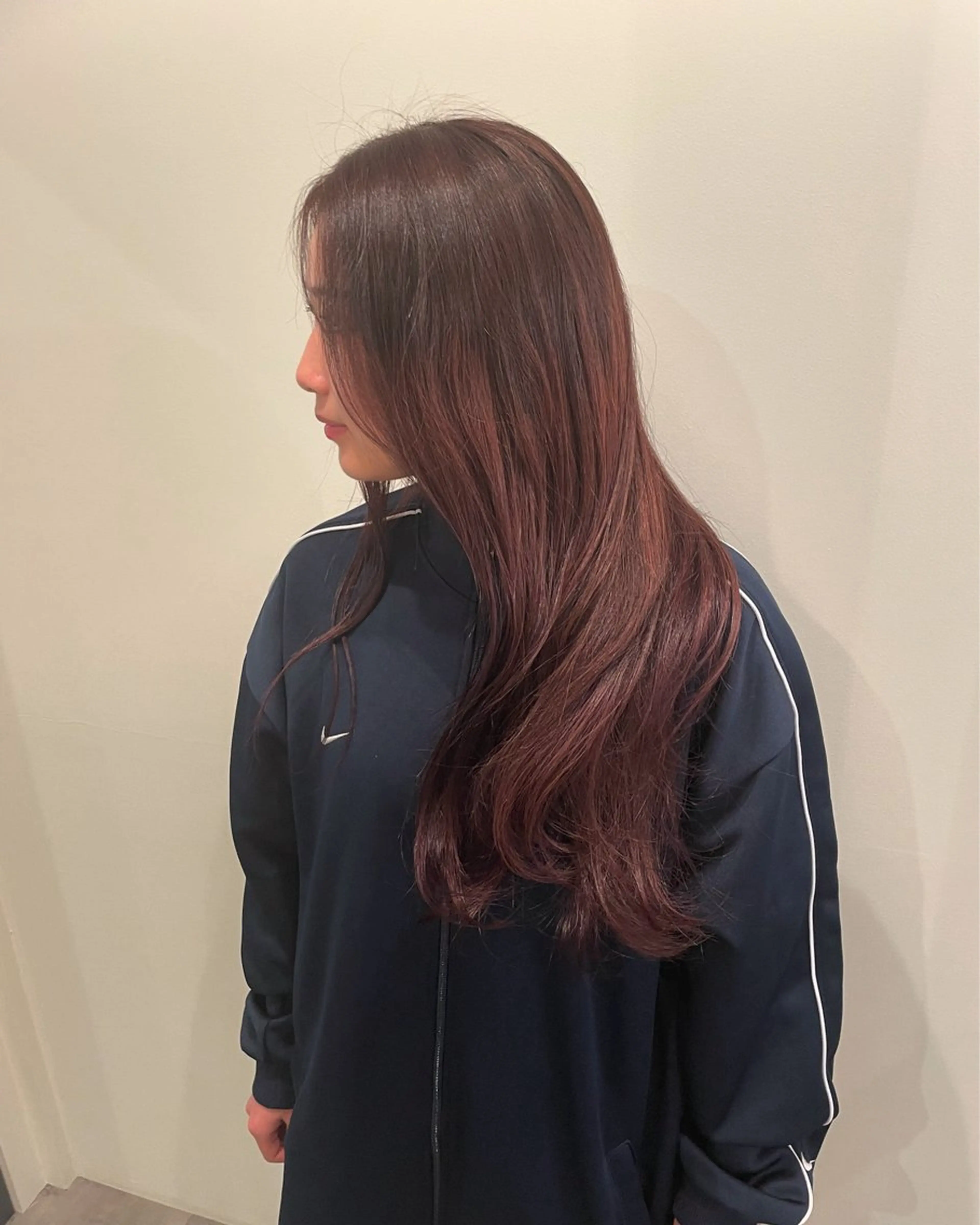 ミディアム カラー ブラウンカラー ピンクカラー レッドカラー くびれヘア レイヤーカット カット ヘアカラー トリートメント ニュアンスカラー🫧 加納のヘアスタイル