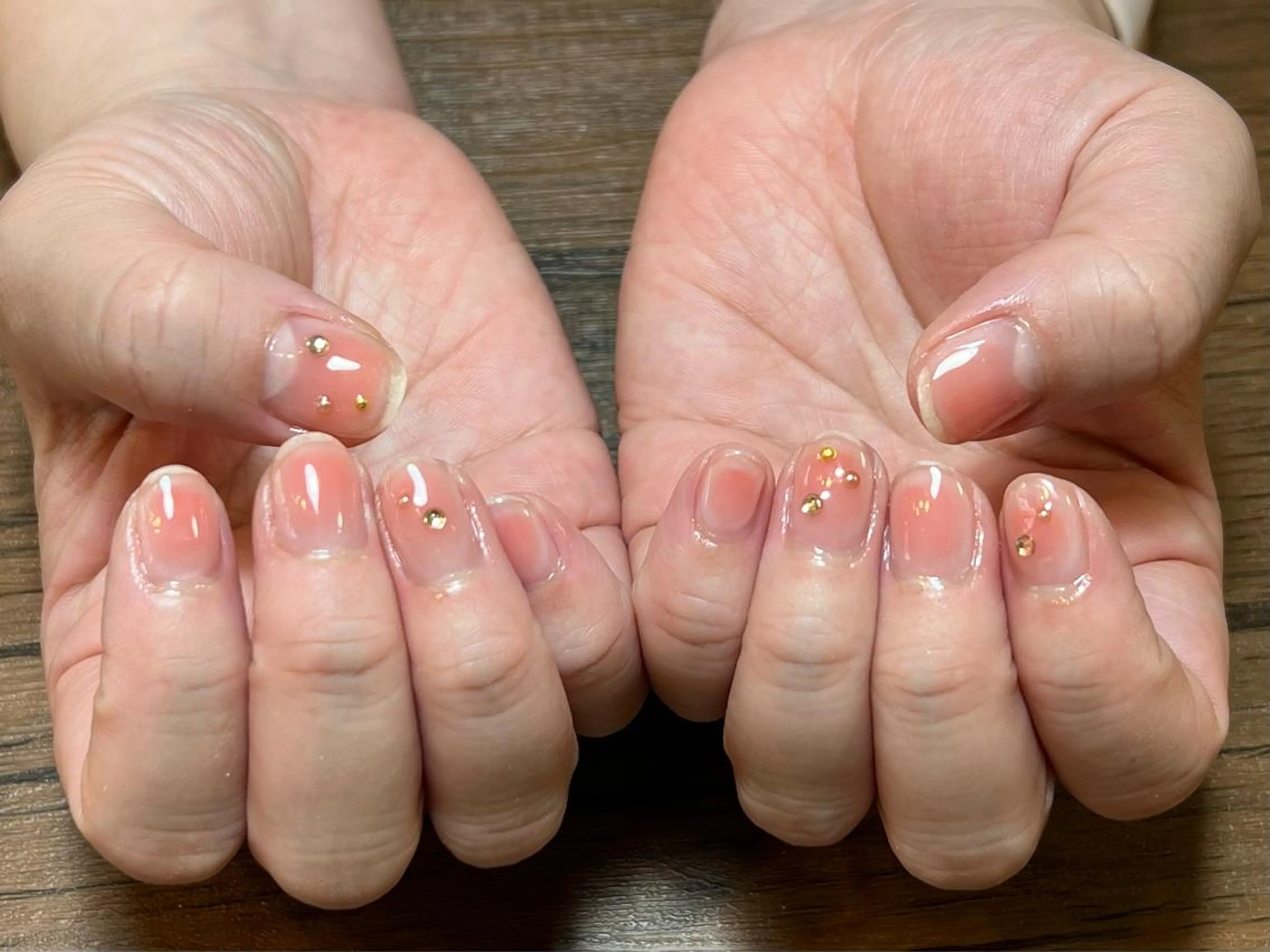 ネイル チークネイル クリアネイル ハンドネイル HENRIETTA NAILSALONのネイルデザイン