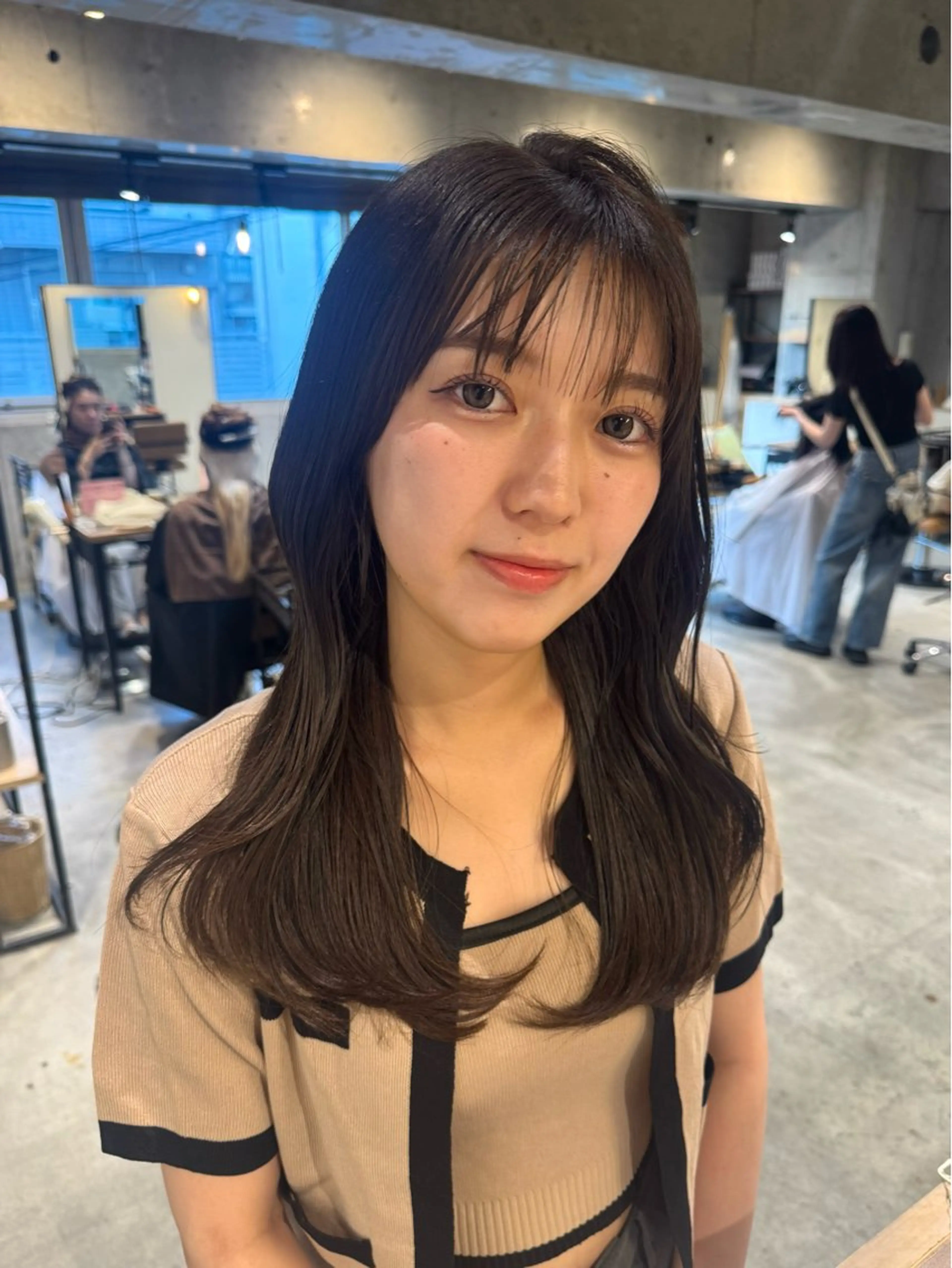 ロング カラー ヘアアレンジ グレージュ オリーブグレージュ オリーブグレー レイヤーカット カット ヘアカラー トリートメント ヘッドスパ 顔まわり/艶カラー/ 🤎himari🤎のヘアスタイル