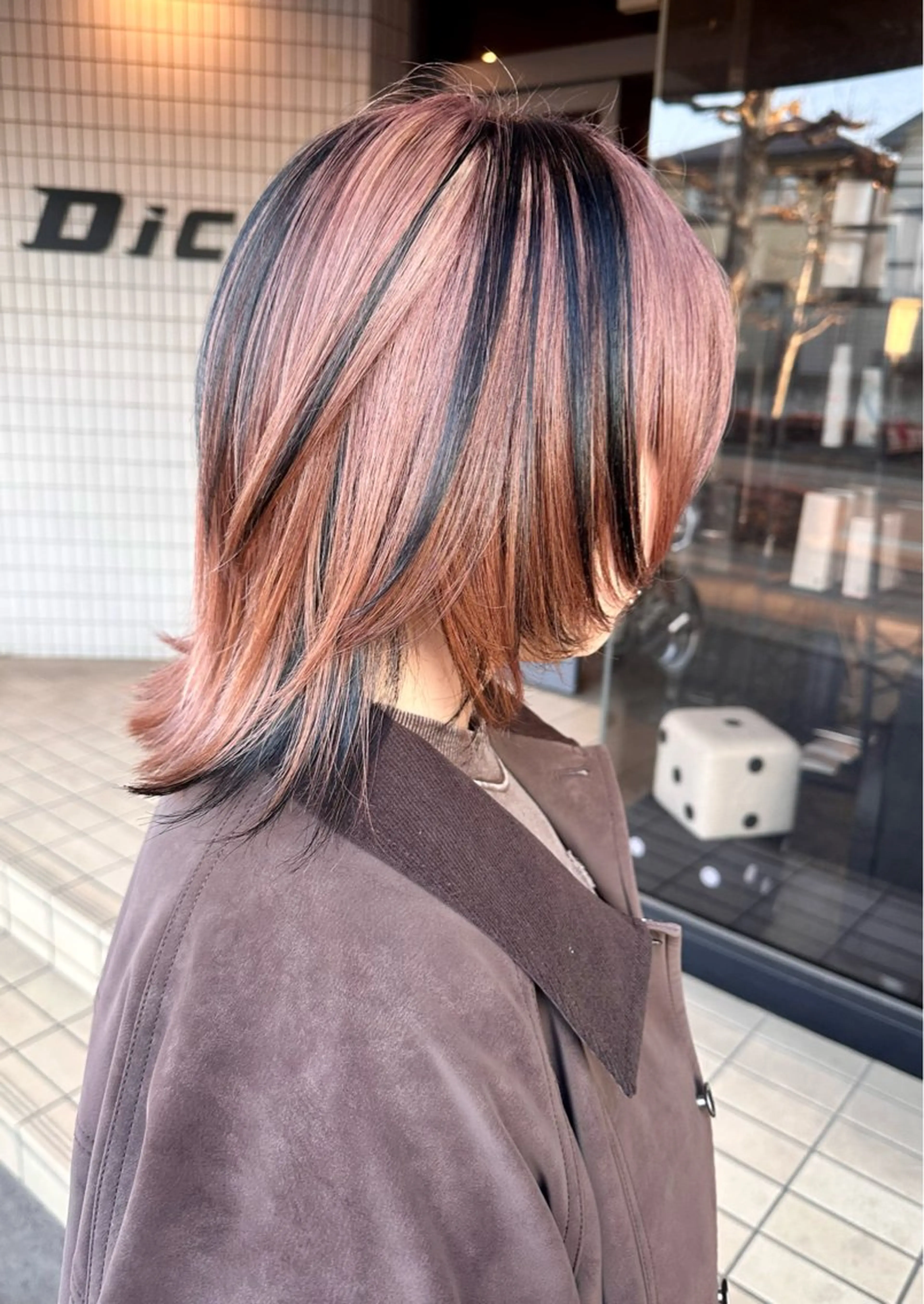 ミディアム タカツド ユウキのヘアスタイル